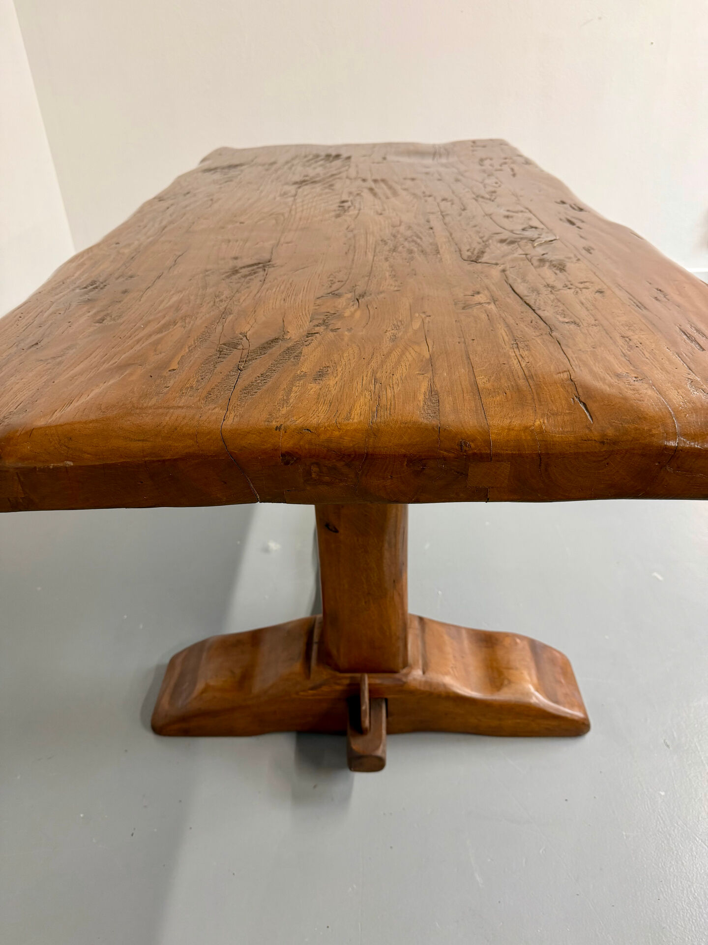 Monastery farmhouse table in thick solid oak, vintage 1960s.
