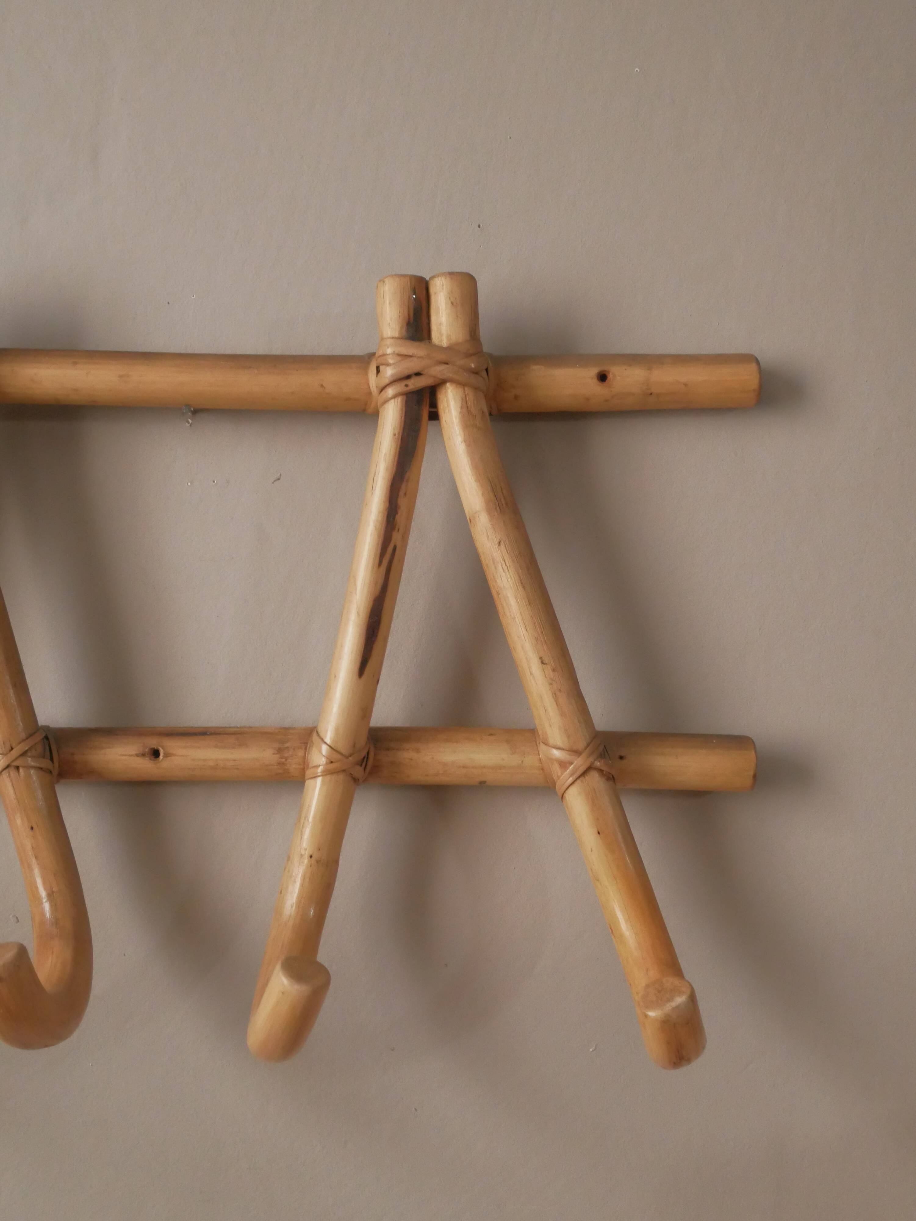 Porte-manteau vintage en rotin osier bambou décoration bohème scandinave vestiaire