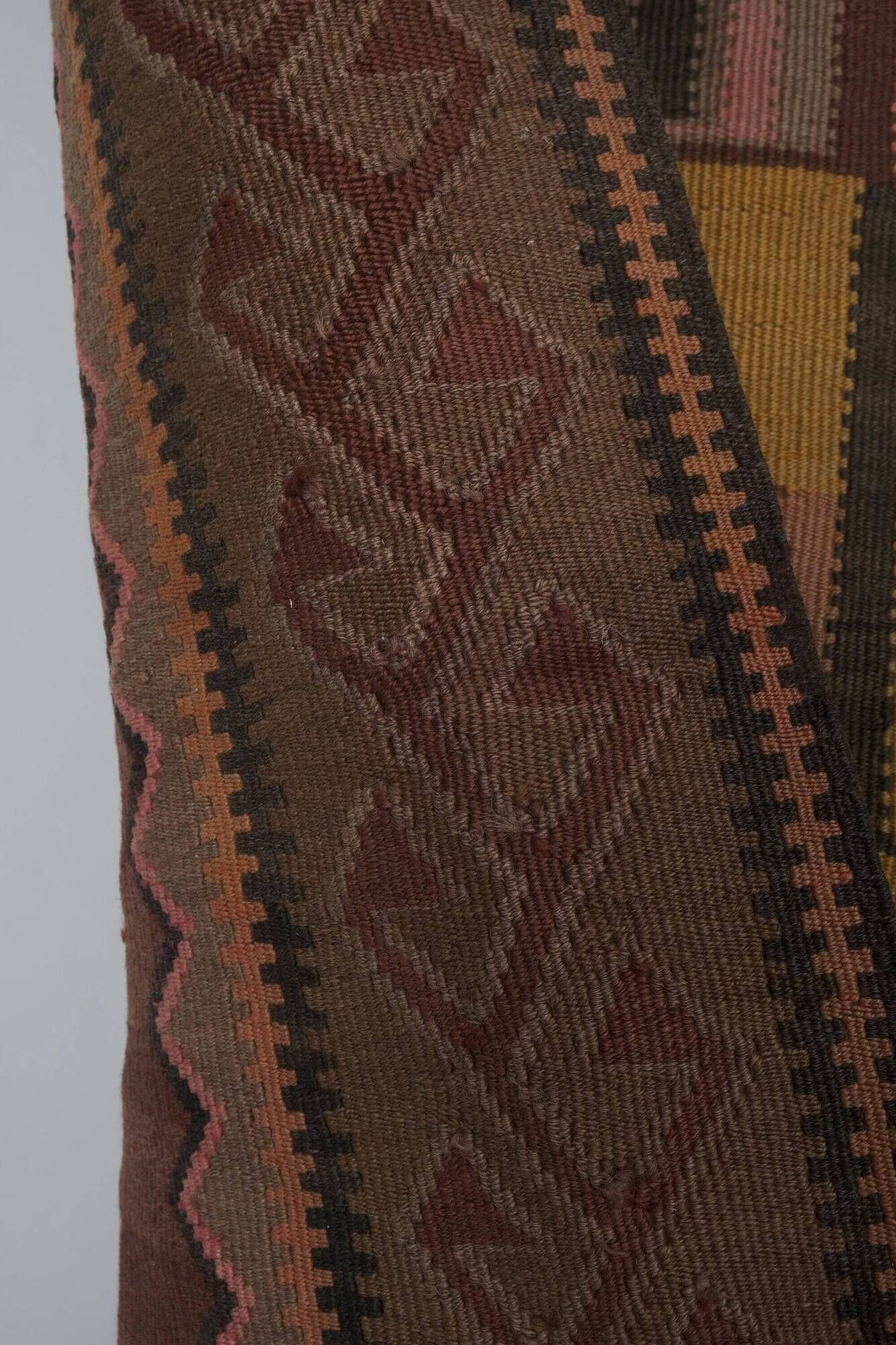 Vintage Turkish kilim, handwoven, 133x261 cm.
