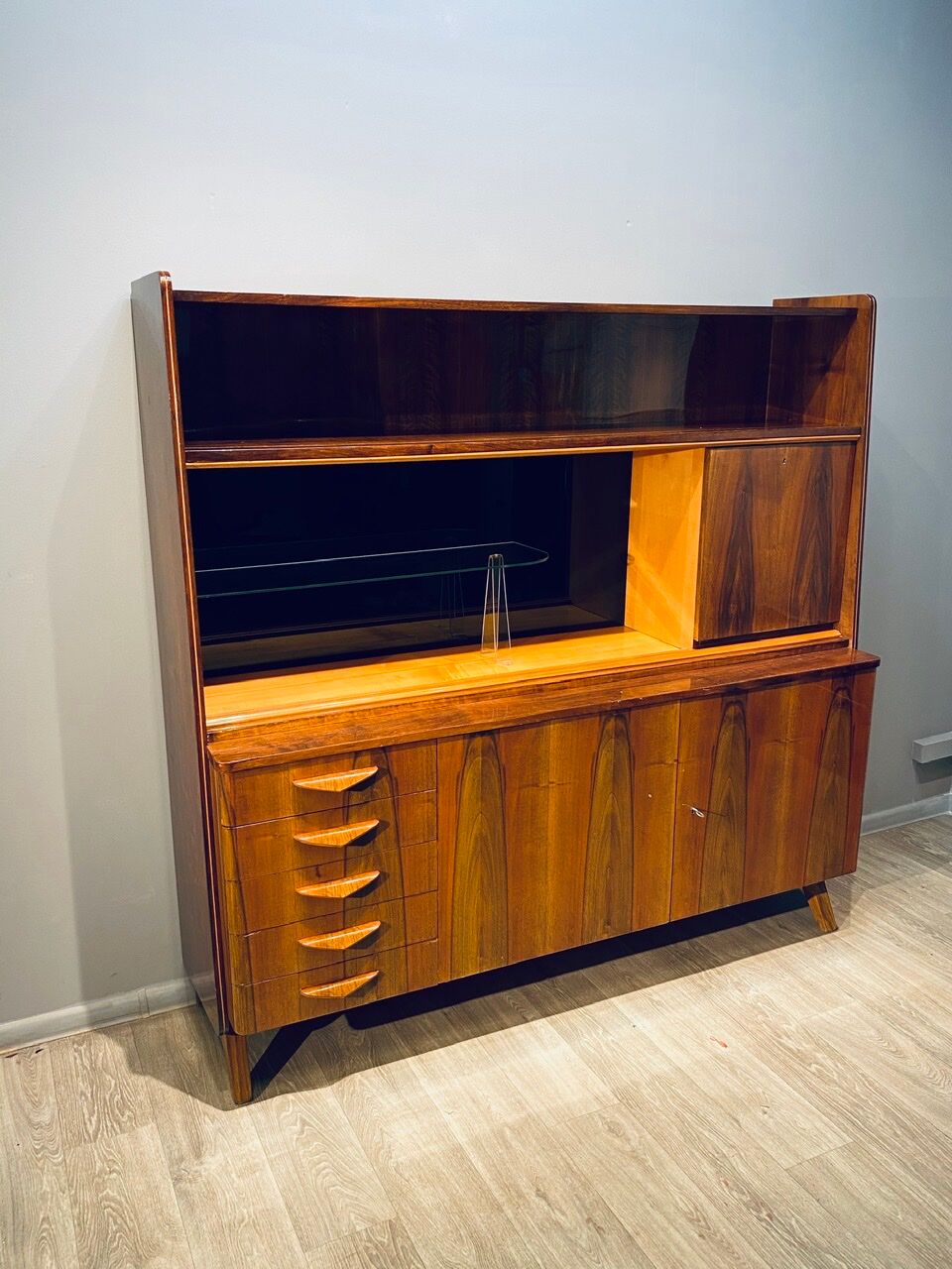 Walnut sideboard 60