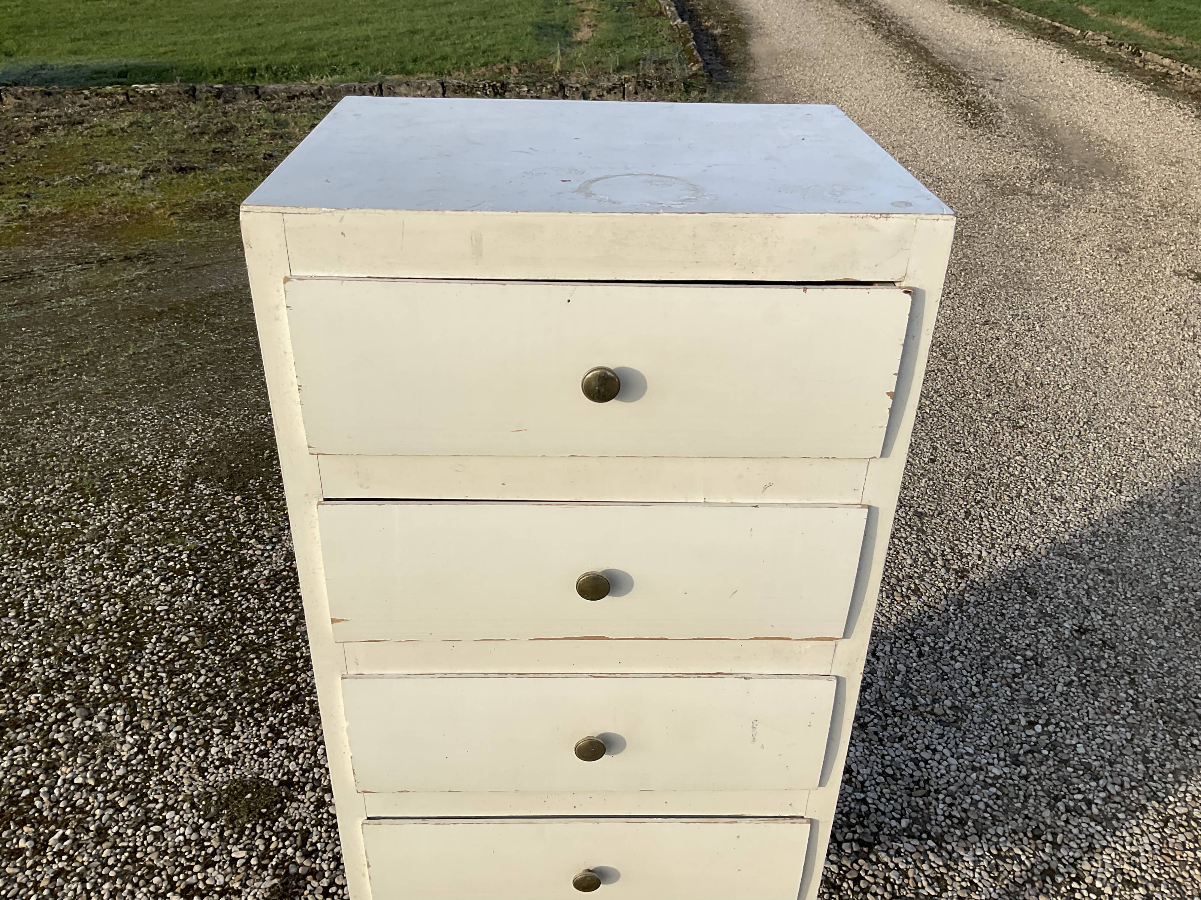 Chiffonier