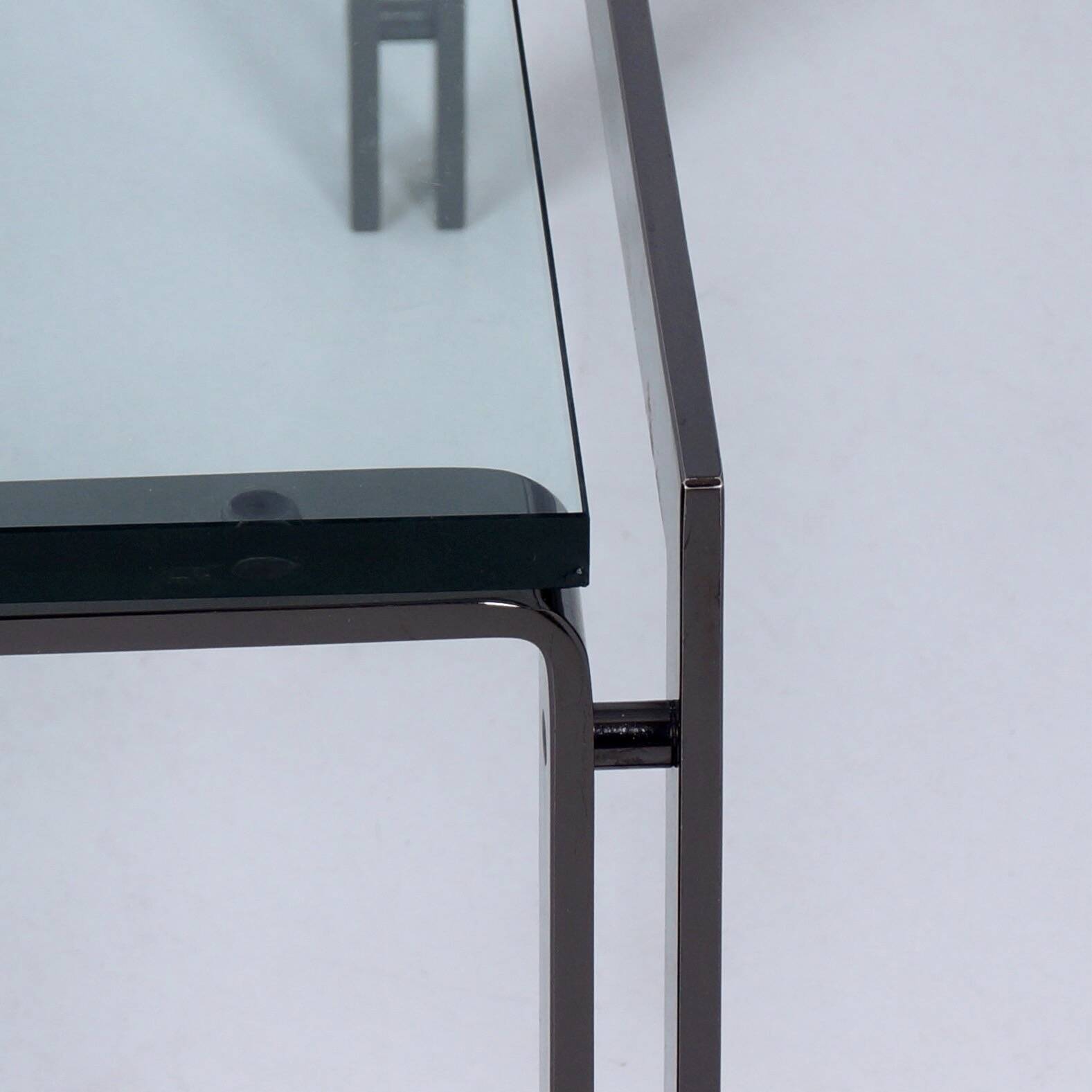 Table basse M1 par Metaform des années 80 en acier inoxydable couleur bronze.