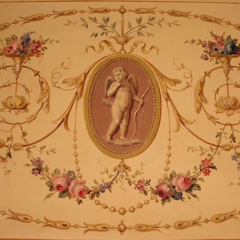 Table d'appoint laquée et dorée française par Sormani dans le style Louis XVI