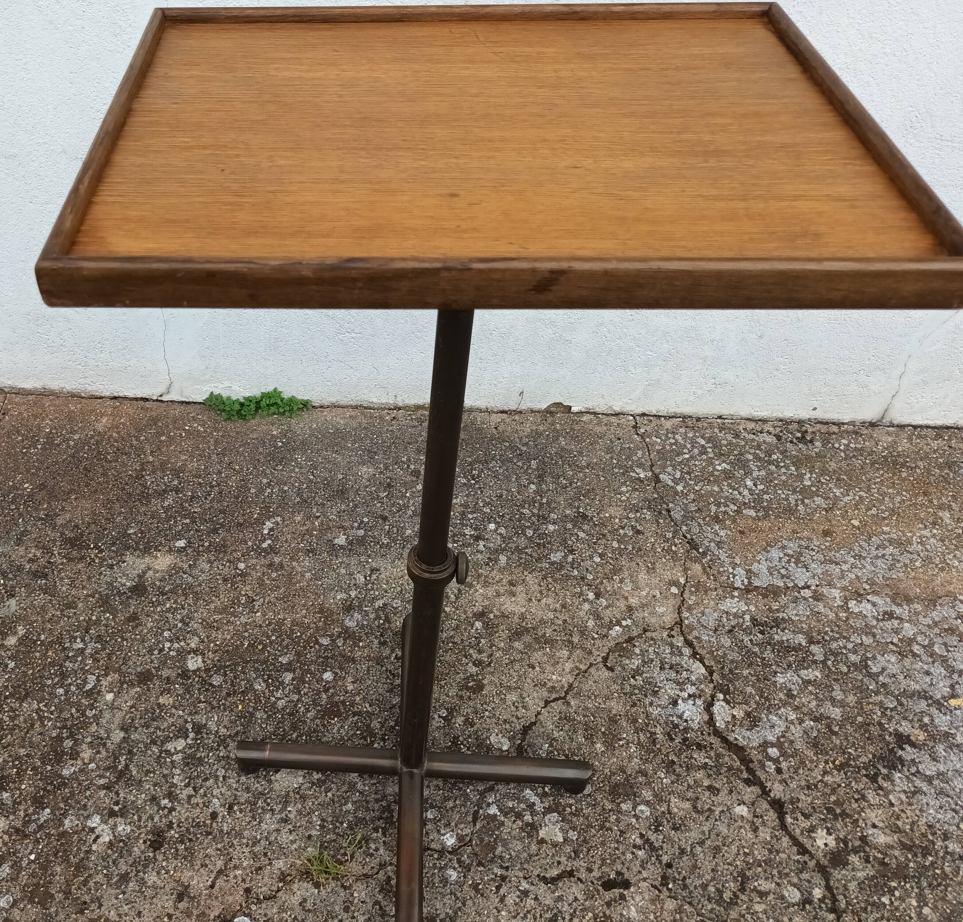 Table a système modifiable de François Caruelle des années 50