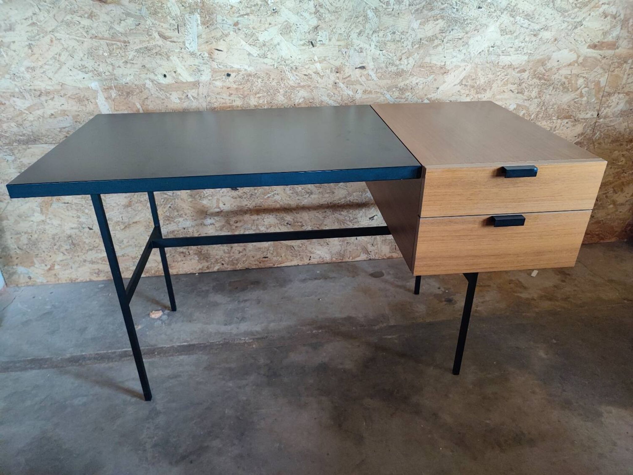 Office CM 141 by Paulin Pierre