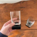 Set of 2 vintage stemmed glasses