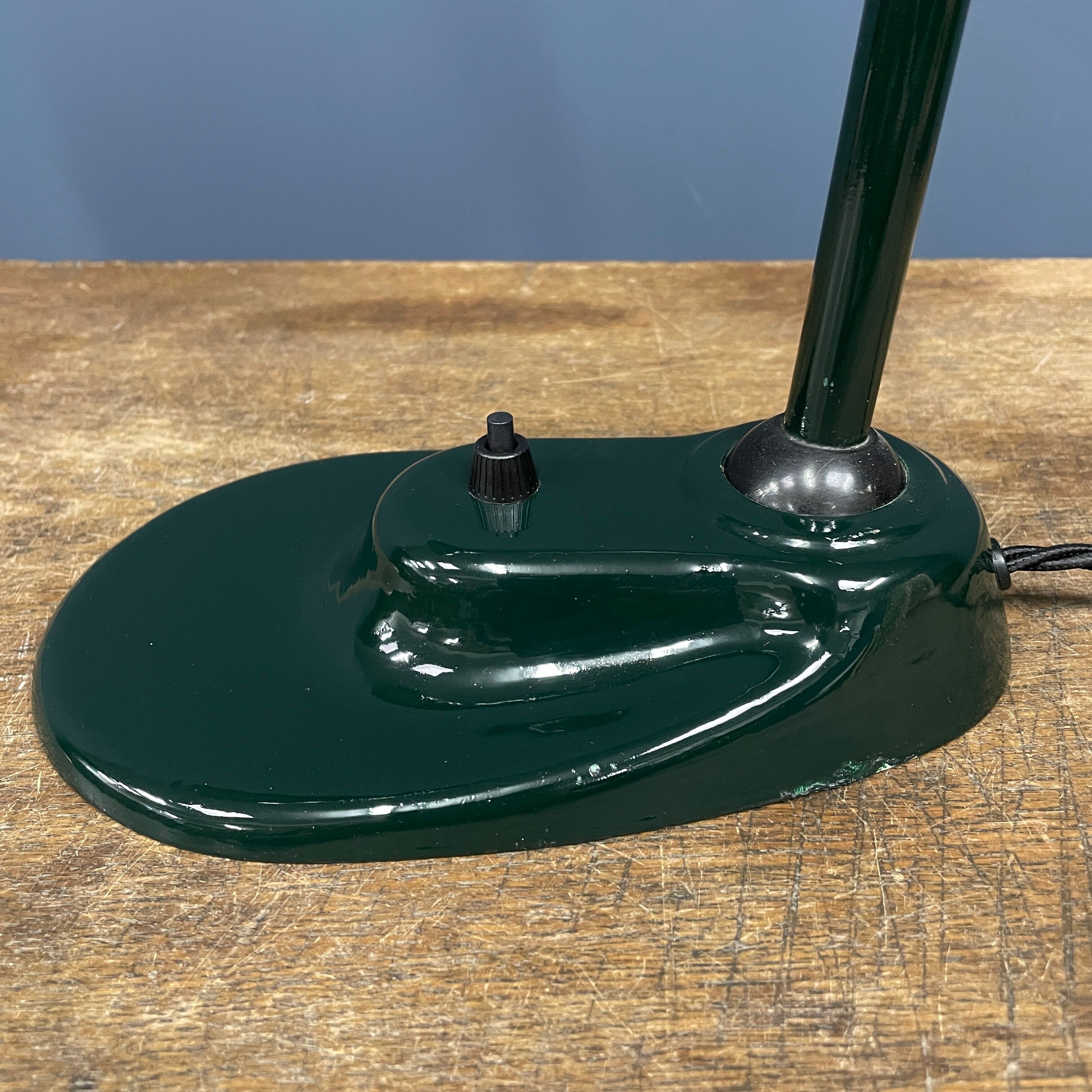 Dark green Bauhaus Kandem desk lamp model 1089
