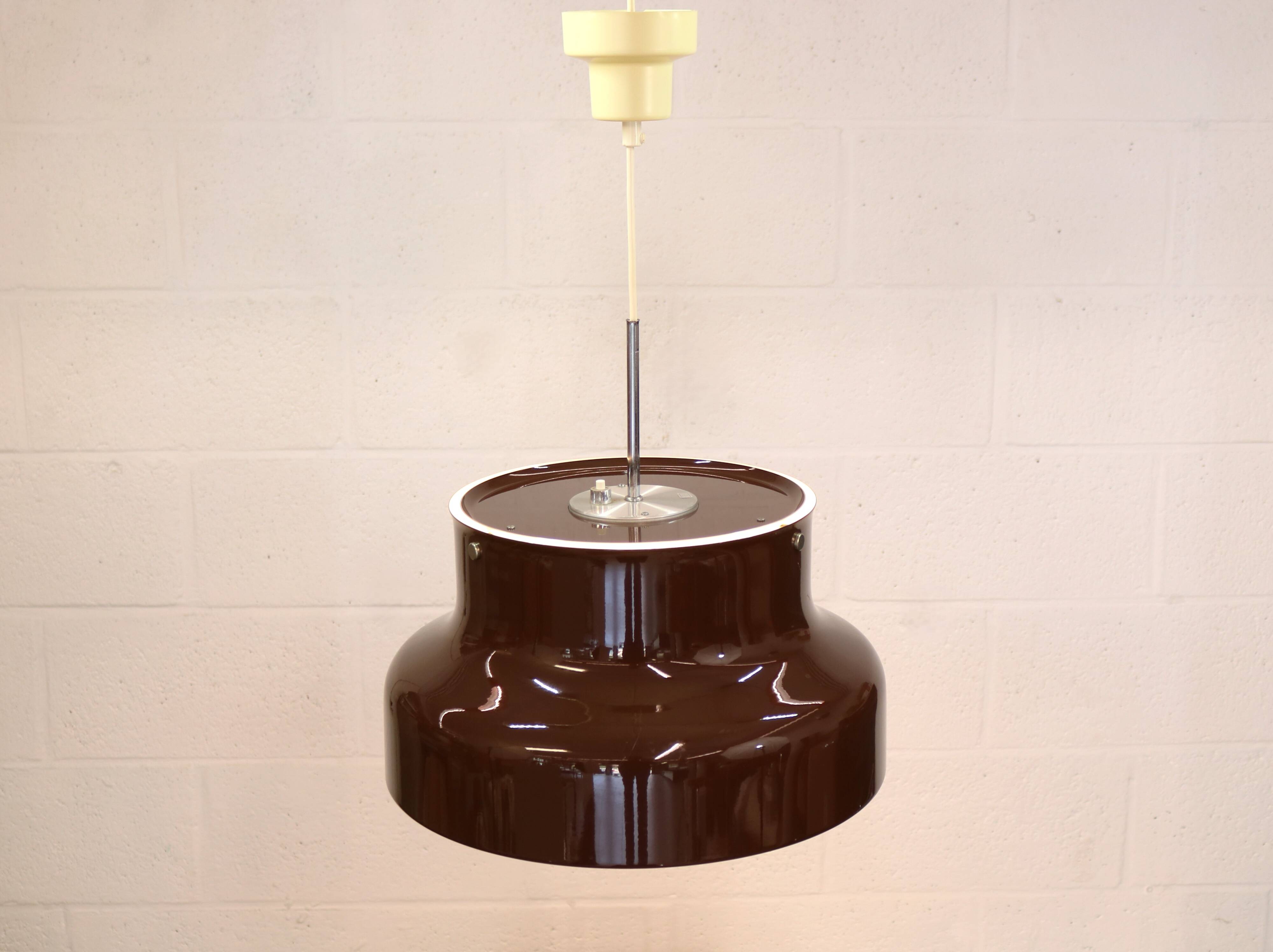 Suspension Bumling marron chocolat par Ateljé Lyktan conçue par Anders Pherson