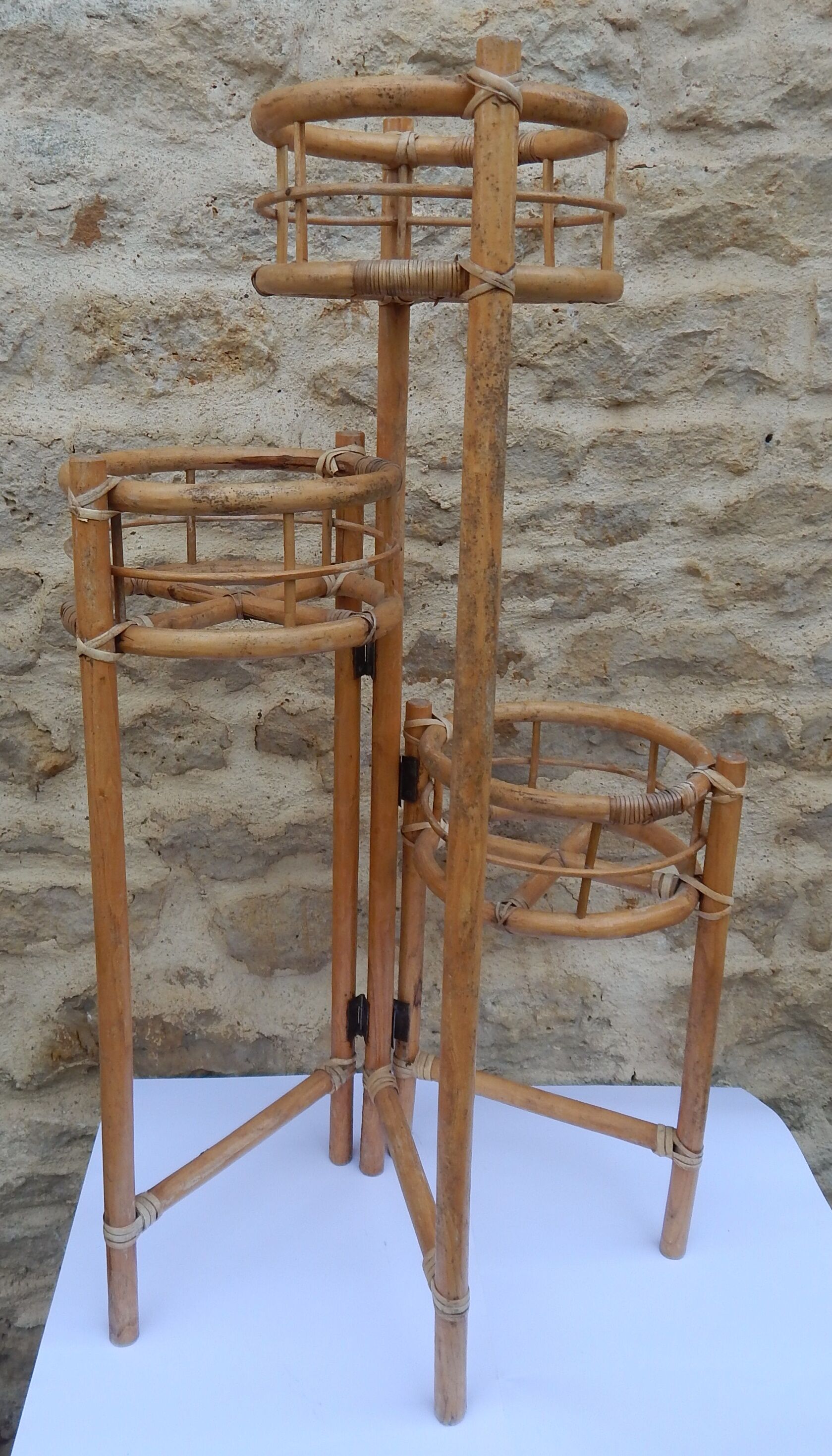 Porte plantes seventies modulable en canne de bambou