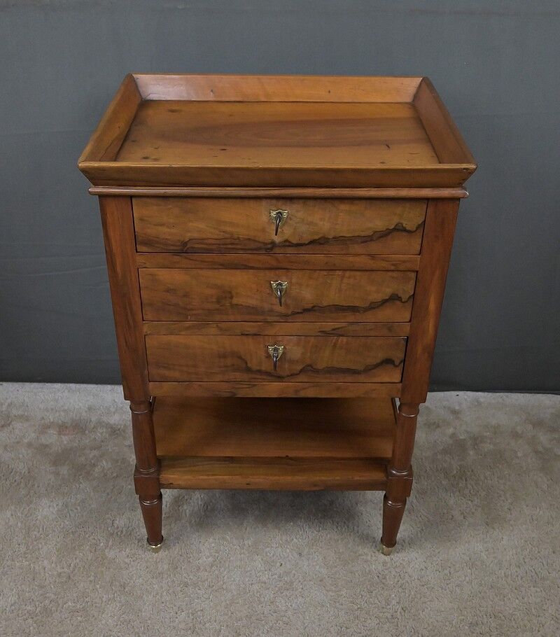 Petite table de salon en noyer, style Louis-Philippe – Milieu XIXe
