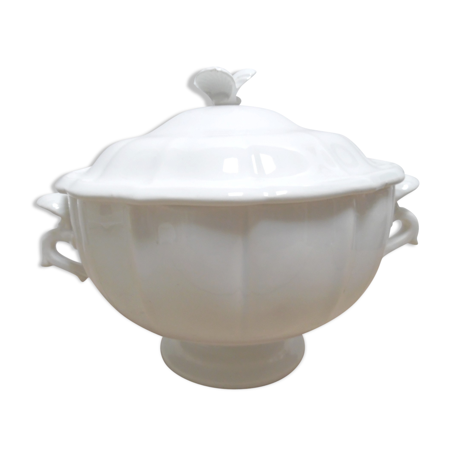 Soup tureen white faience of gien