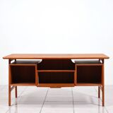 Teak writing desk „No. 75“ by Gunni Omann for Omann Jun Møbelfabrik