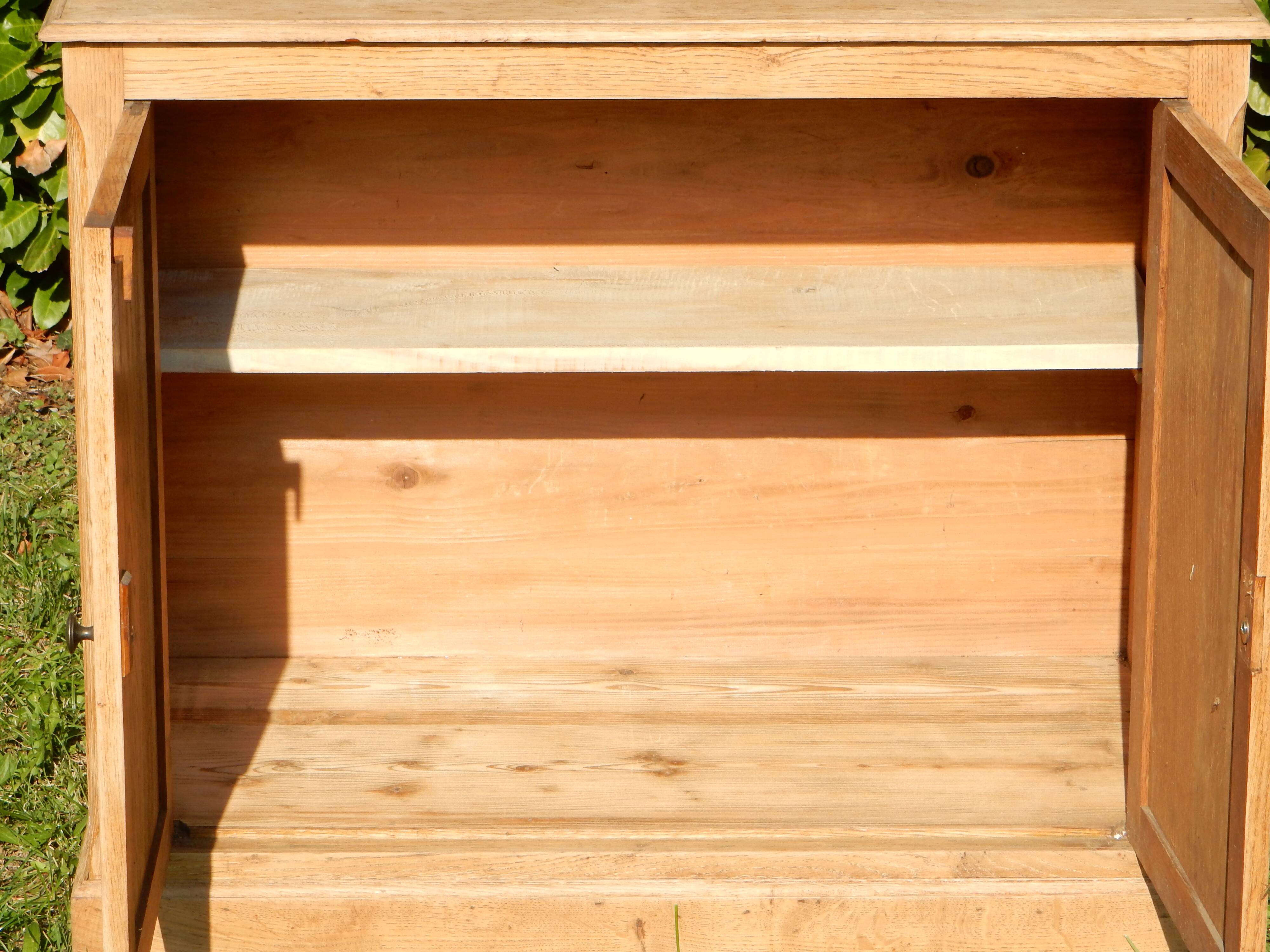 Superbe ancien meuble de métier à casiers et placard en chêne massif