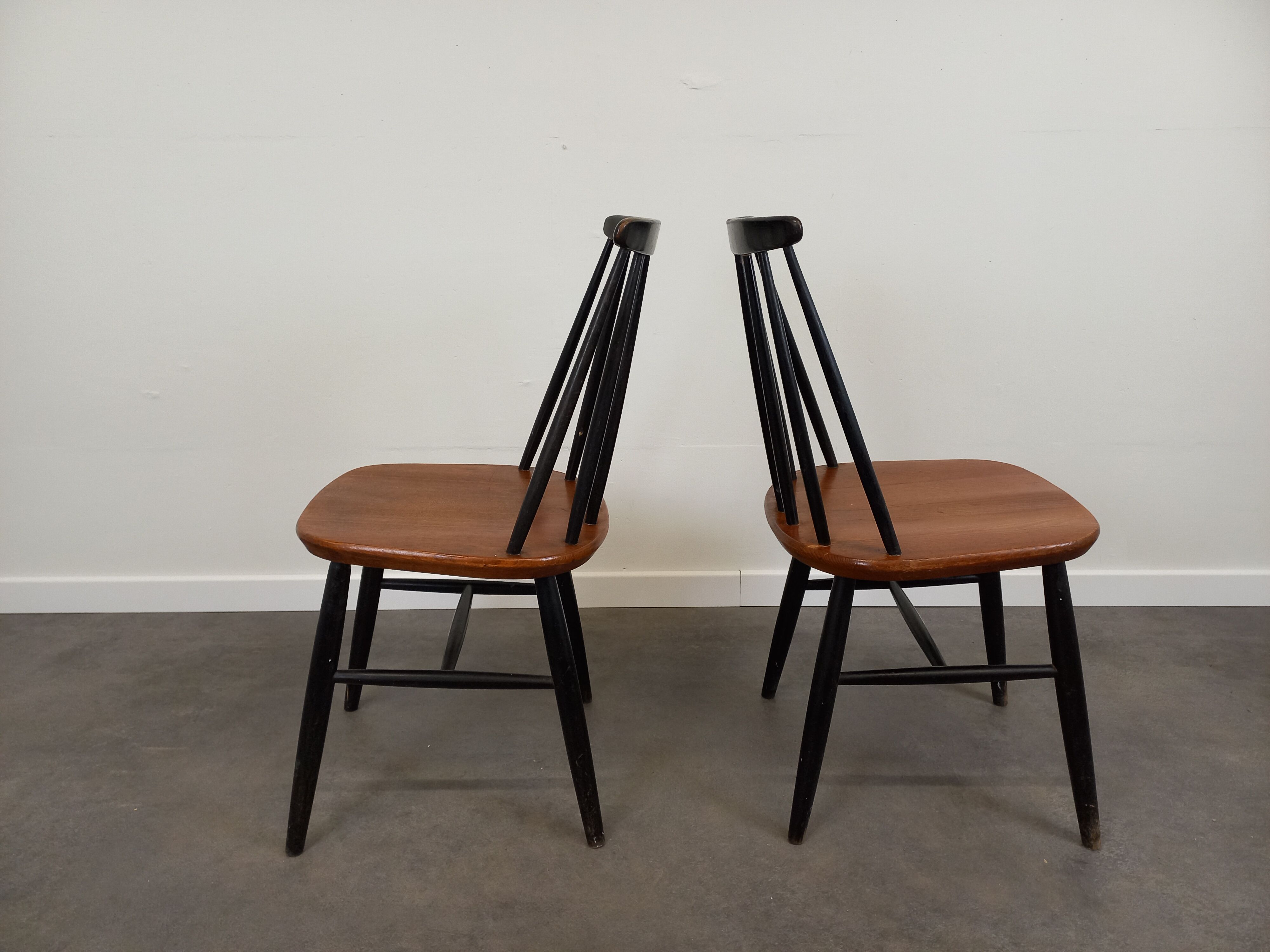 Pair of Scandinavian chairs