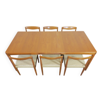 Table and 6 chairs by H.W. Klein in teak and paper cord for Bramin.