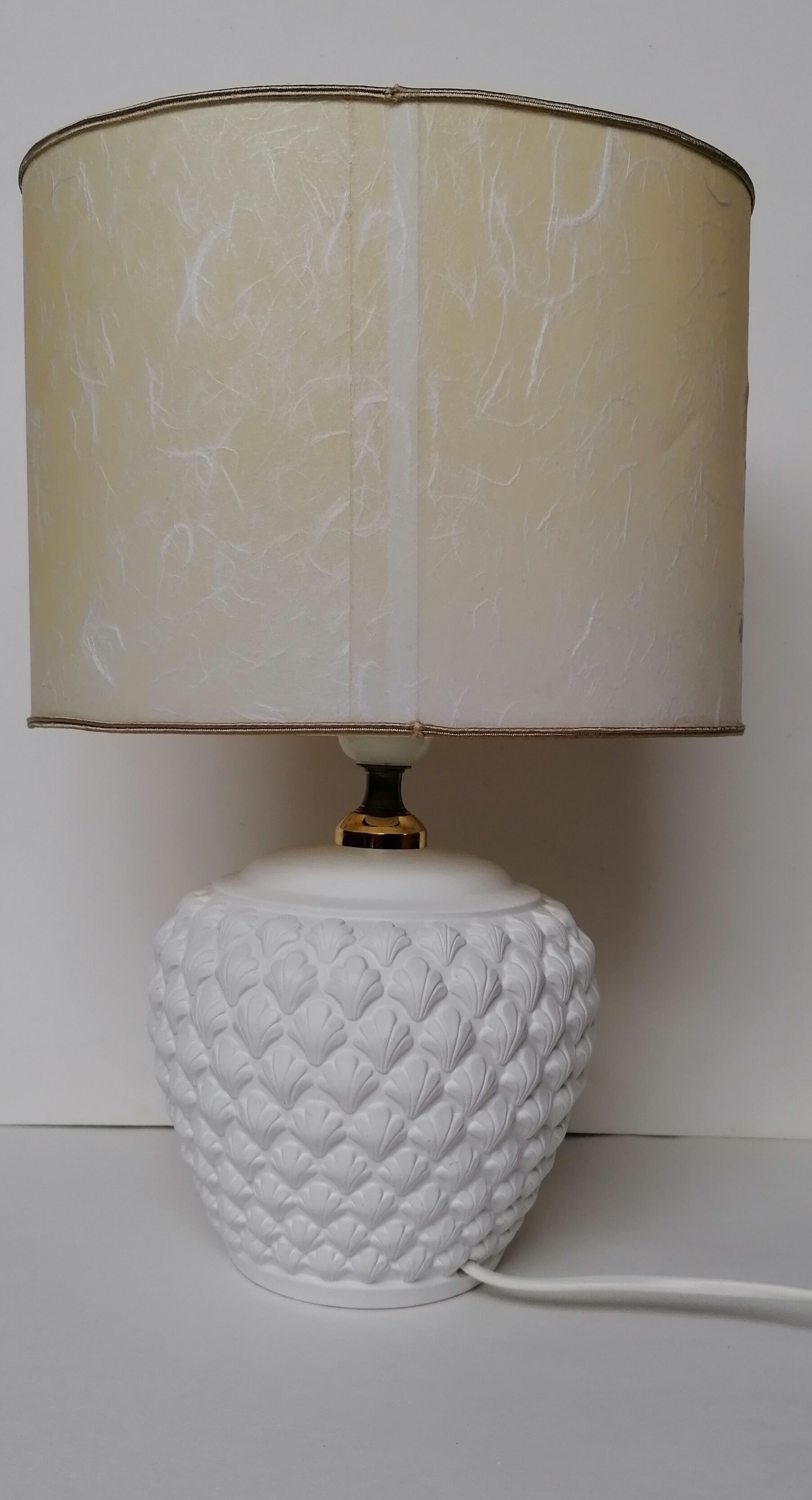 Lamp lampshade dried flowers foot white ceramic