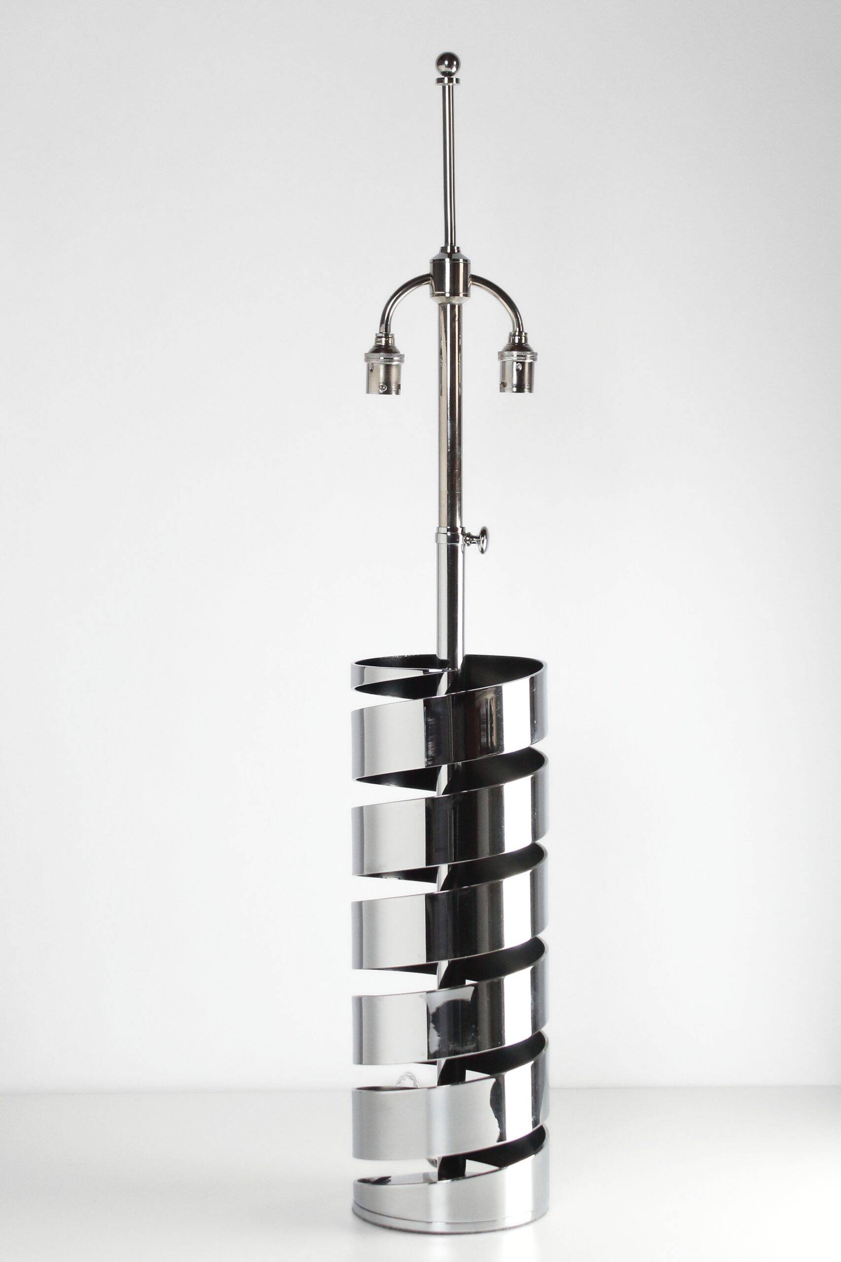 Jacques Charpentier, lampe en métal chromé