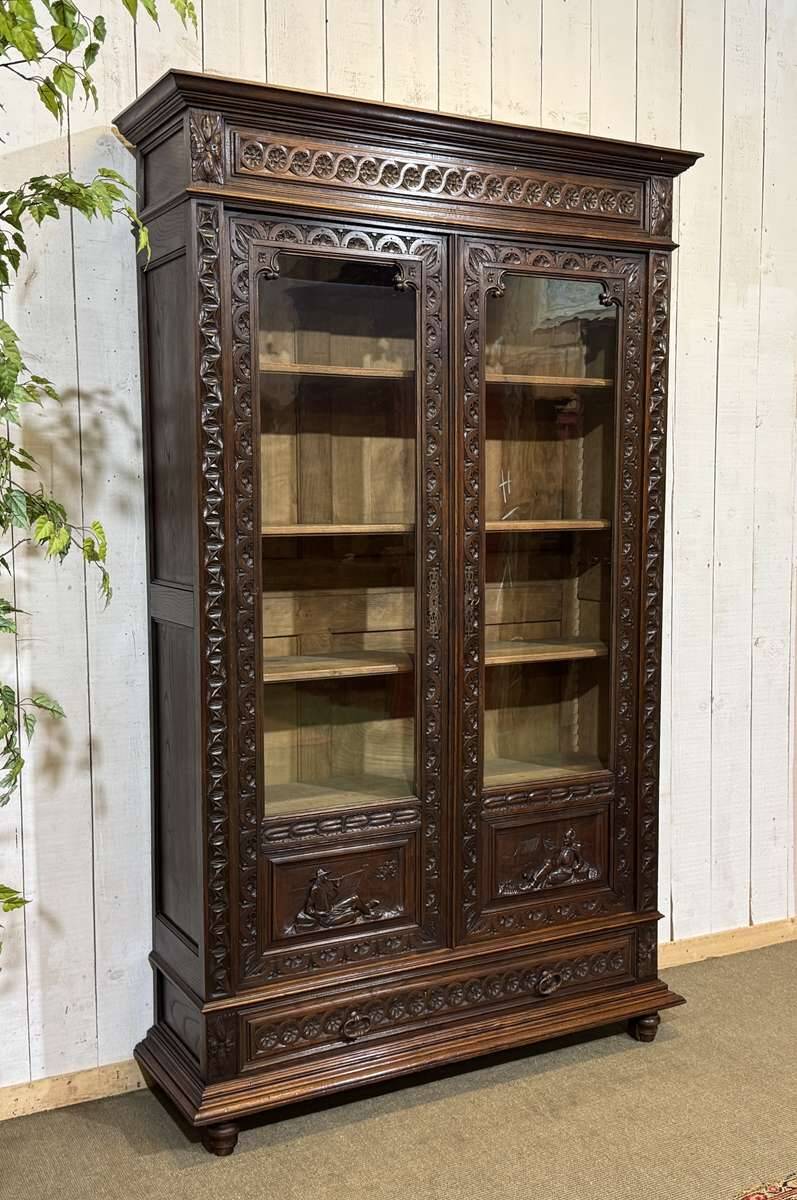 Breton library from the early 20th century in chestnut wood
