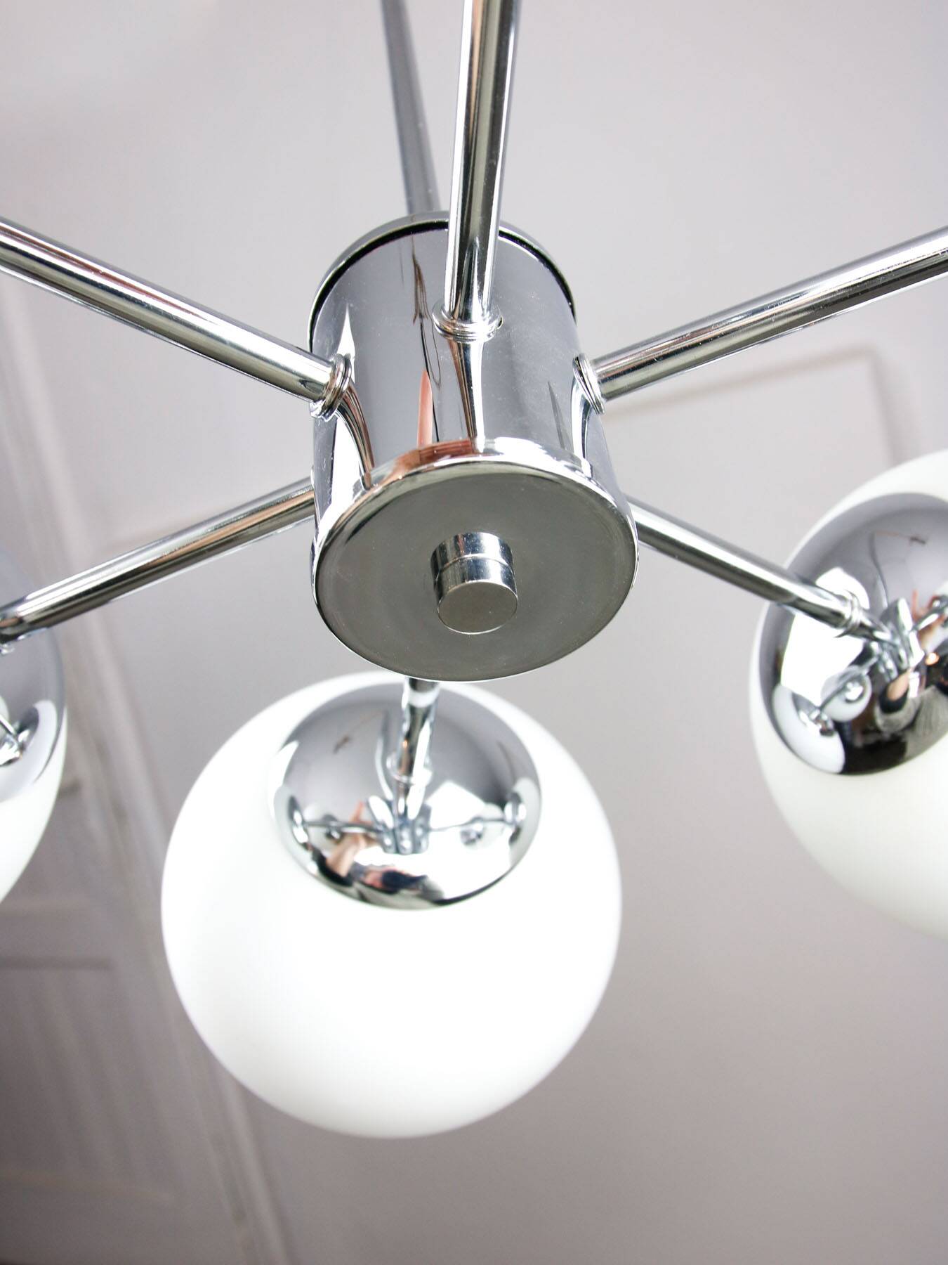 Space Age Italian Sputnik Chrome and Opaline Chandelier, 1970s