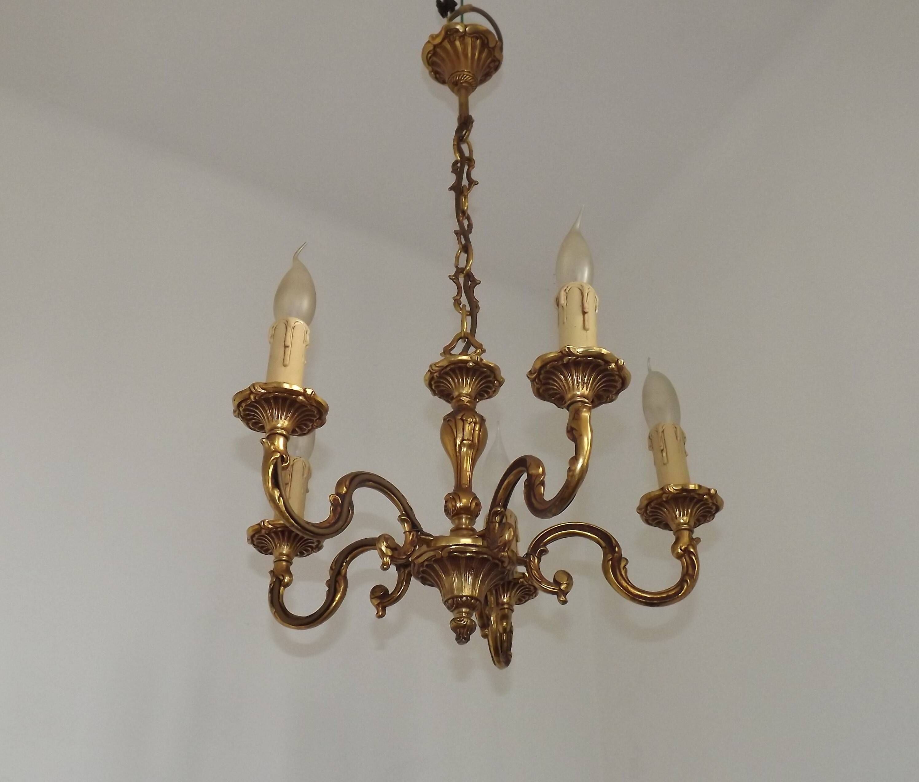 Vintage French traditional style bronze chandelier with 5 lights featuring acanthus leaf details.