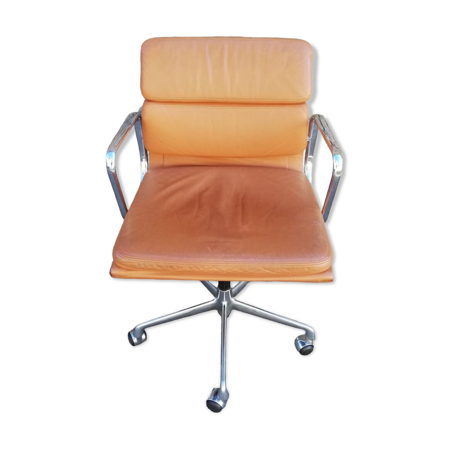 Soft pad E 217 chair by Charles & Ray Eames