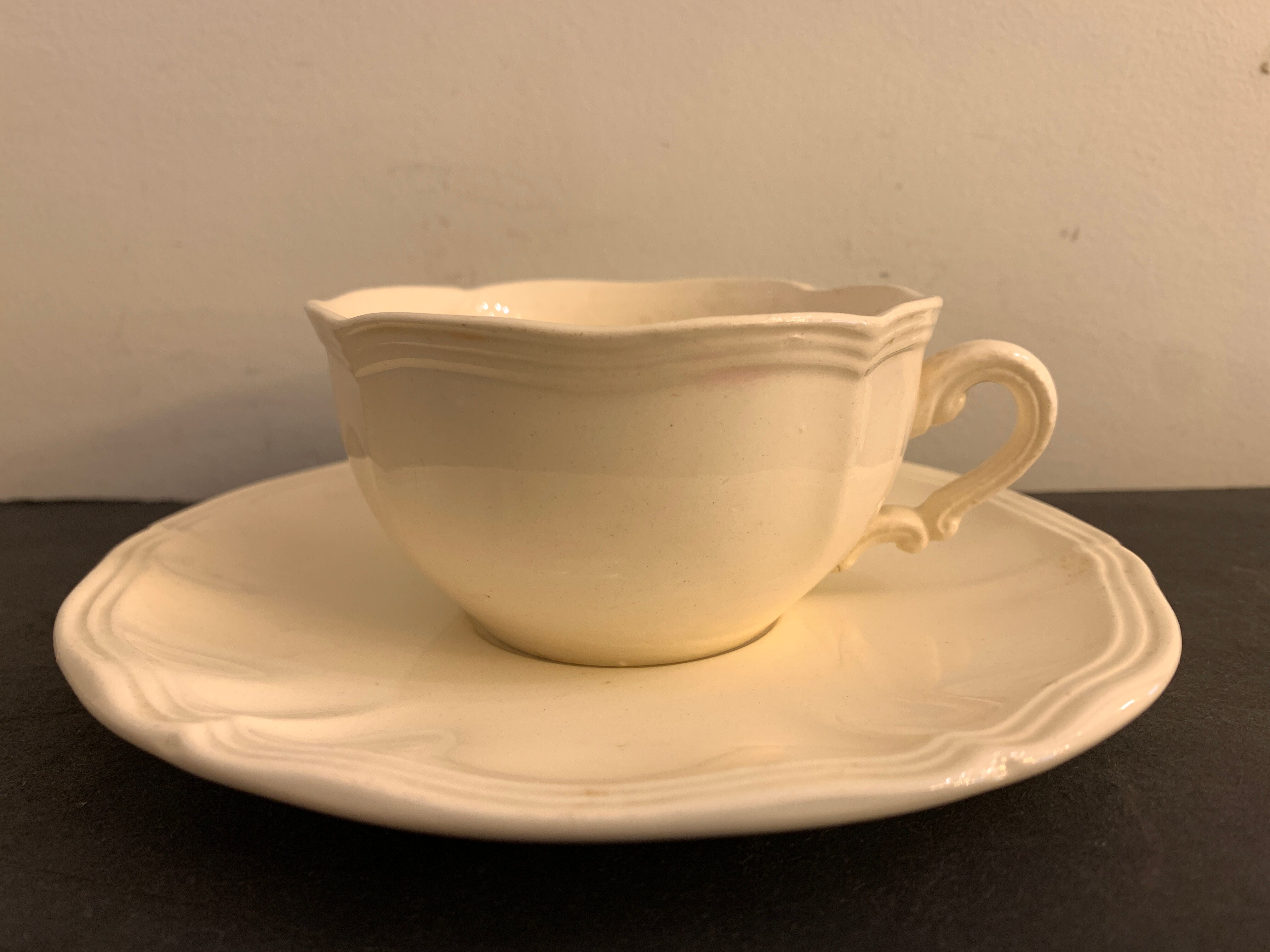 4 cups and 4 sous cups Digoin Sarreguemines, 1920