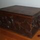 Coffret en bois sculpté ancien