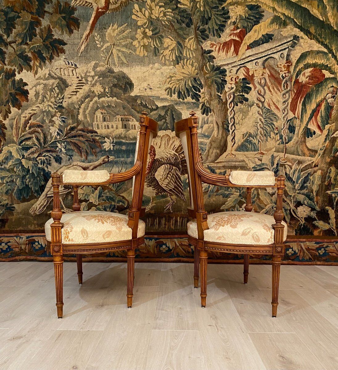 Paire de fauteuils cabriolet de style louis xvi epoque xixeme