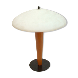 Lampe à poser fabrication Française pieds en bois avec abat-jour en plastique dimension :H-45cm-