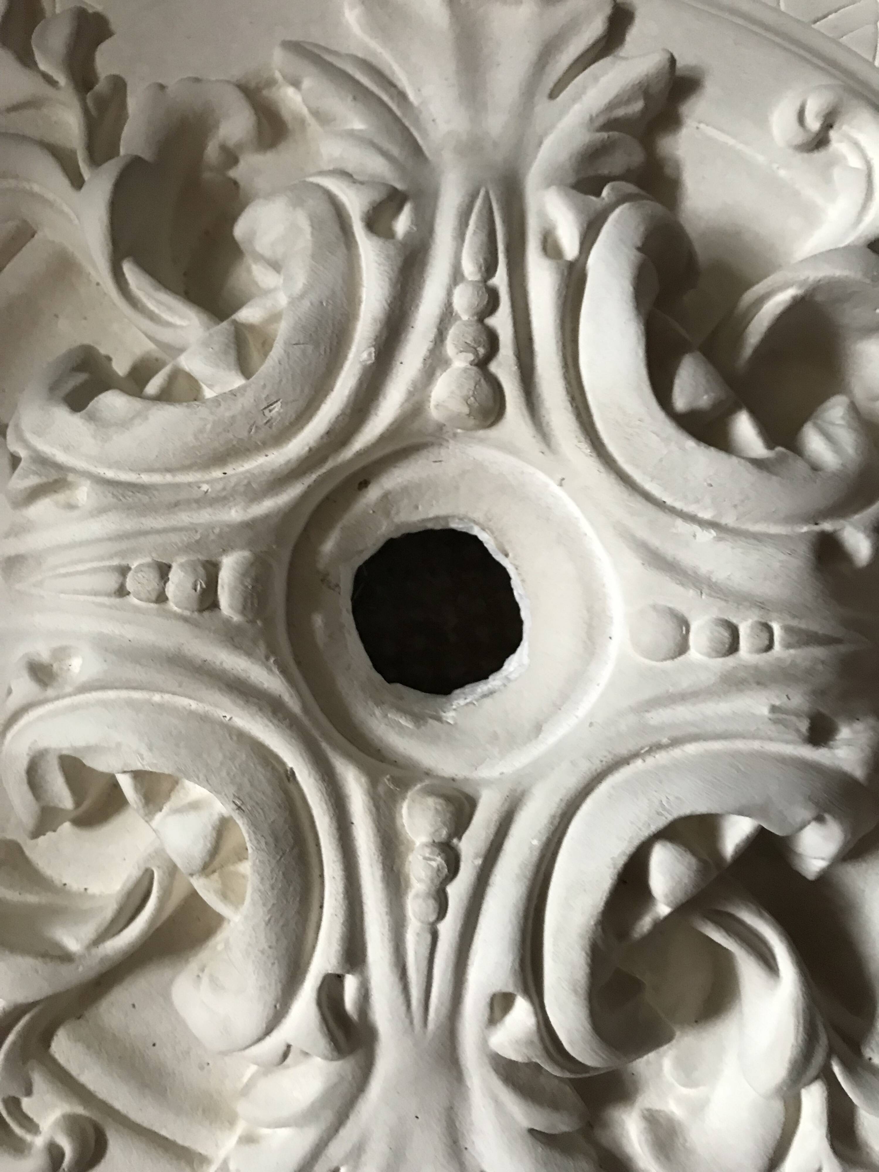 CEILING ROSE in Plaster