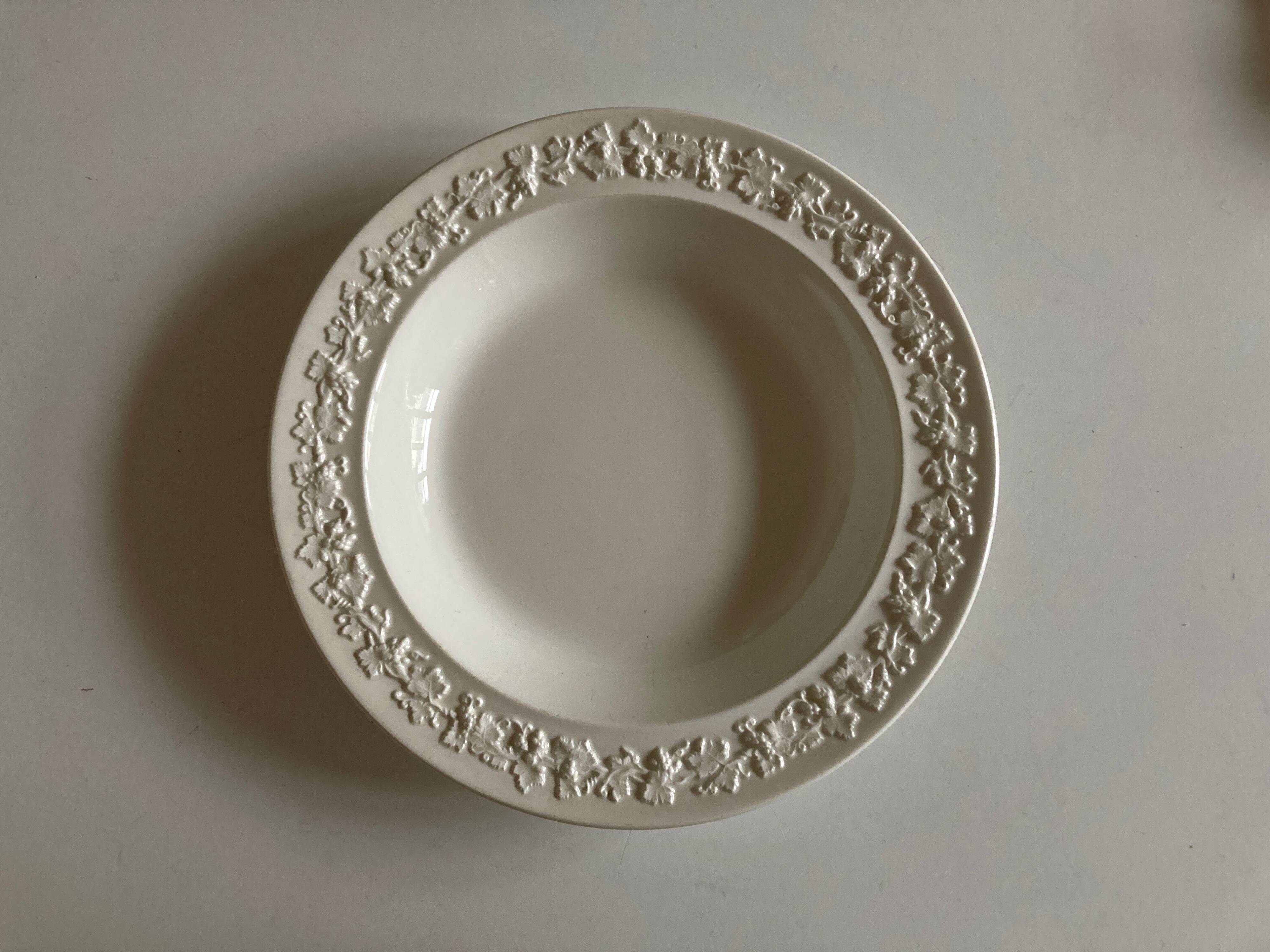 Neo classic Wedgwood plate fine earthenware Etruria Barlaston 19th