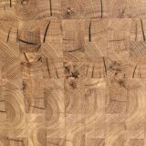 Decorative wooden top with checkerboard effect