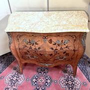 Louis XV style curved ladies' chest of drawers with marquetry