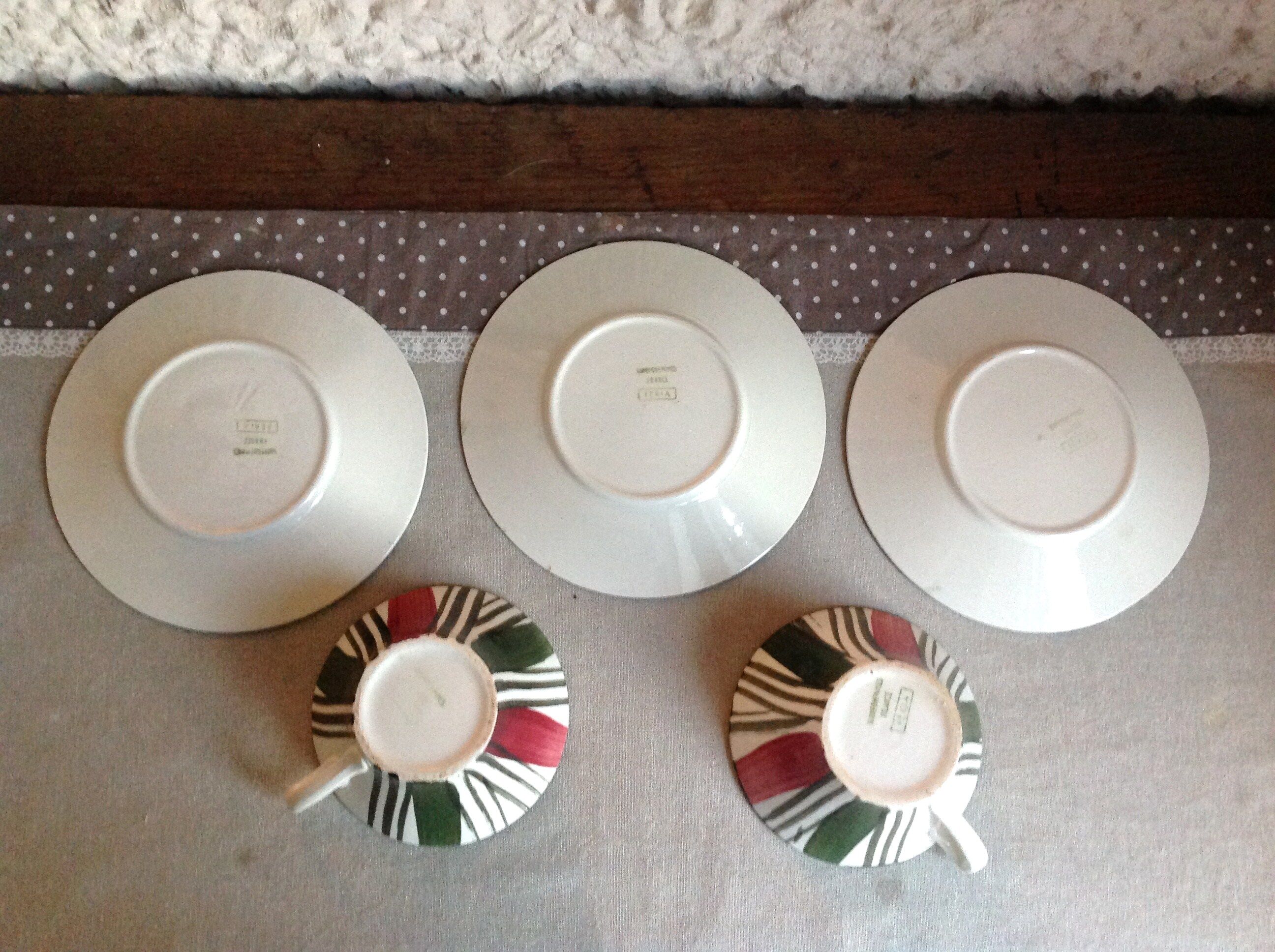 Cups and saucers polychrome Sarreguemines decoration Feria, vintage 30s-50s