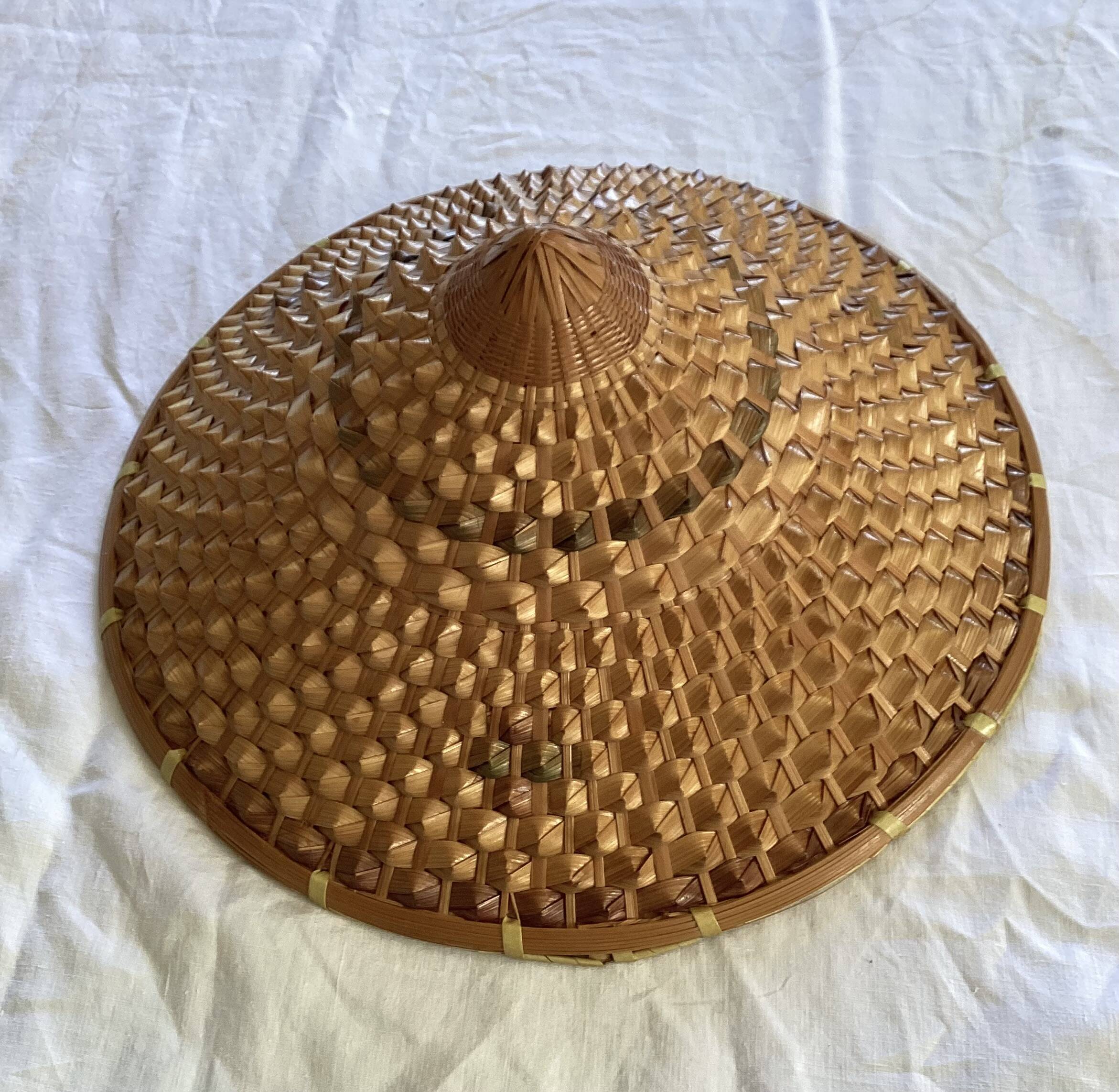 Asian hat dimensions: height -16 cm - diameter -42 cm -
