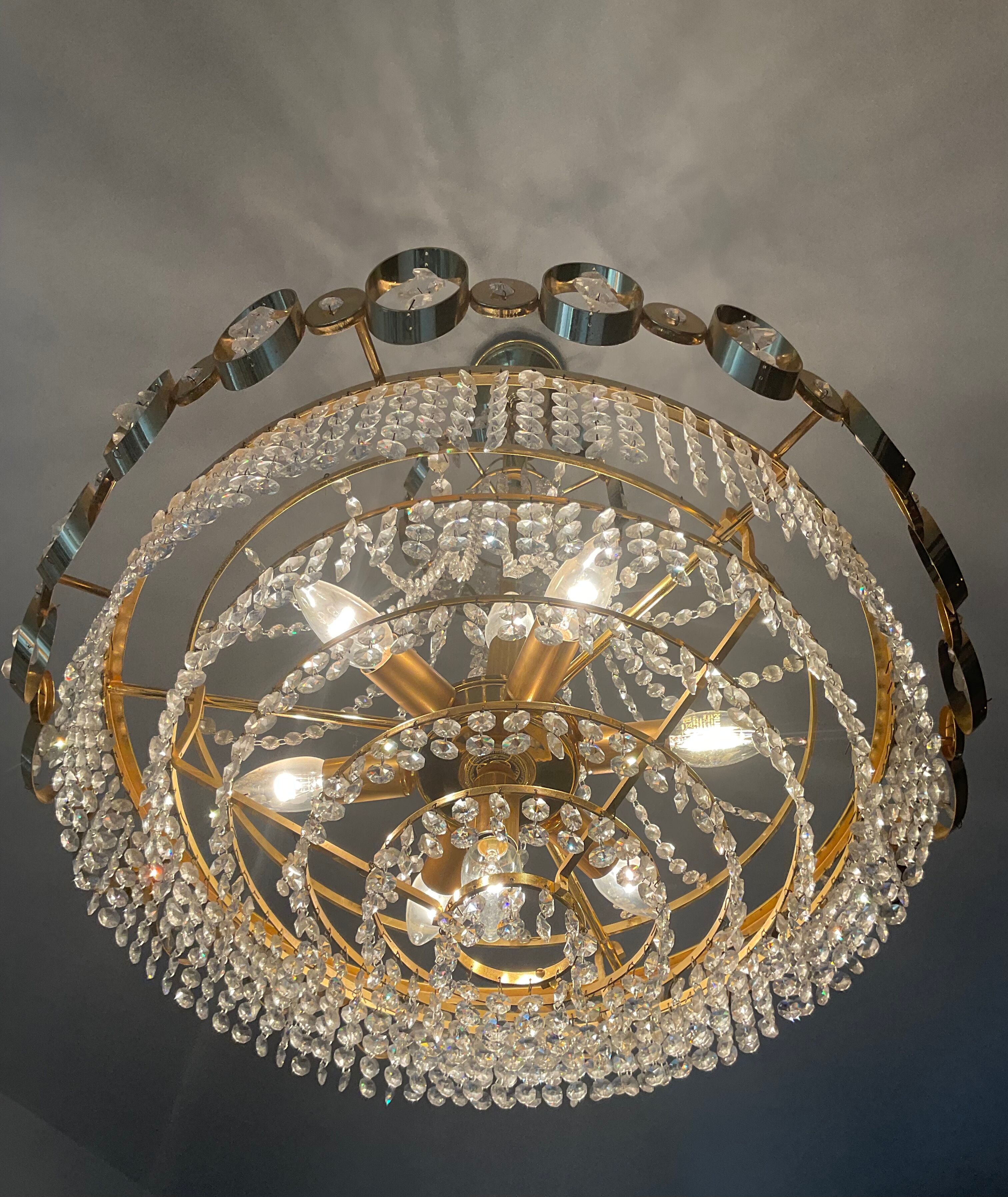 Waterfall chandelier with crystal grapevines and golden aluminum 60s-70s