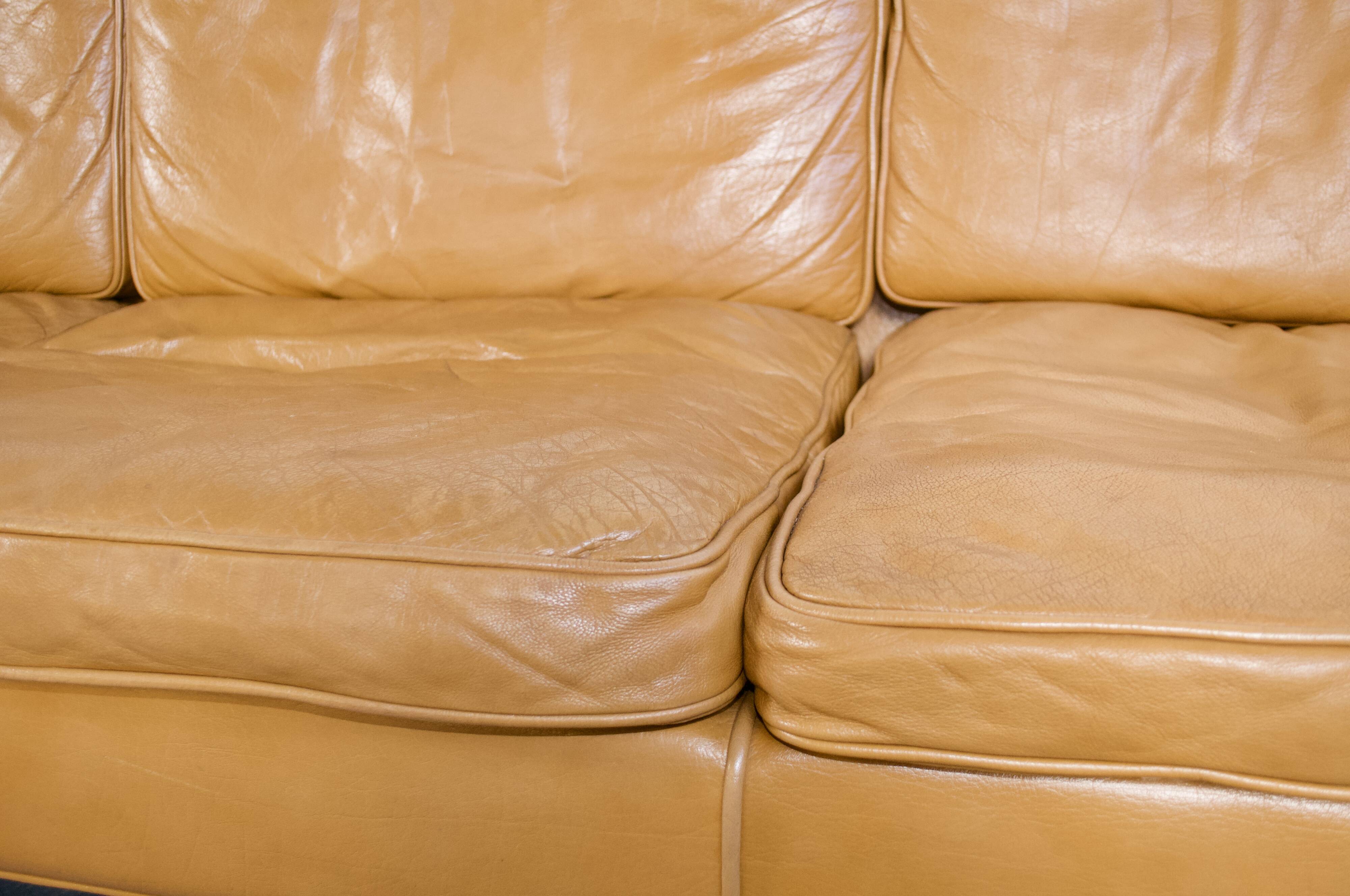 3-seater sofa in cognac leather, Georg Thams, 1960s, Grant Mobelfabrik, publisher