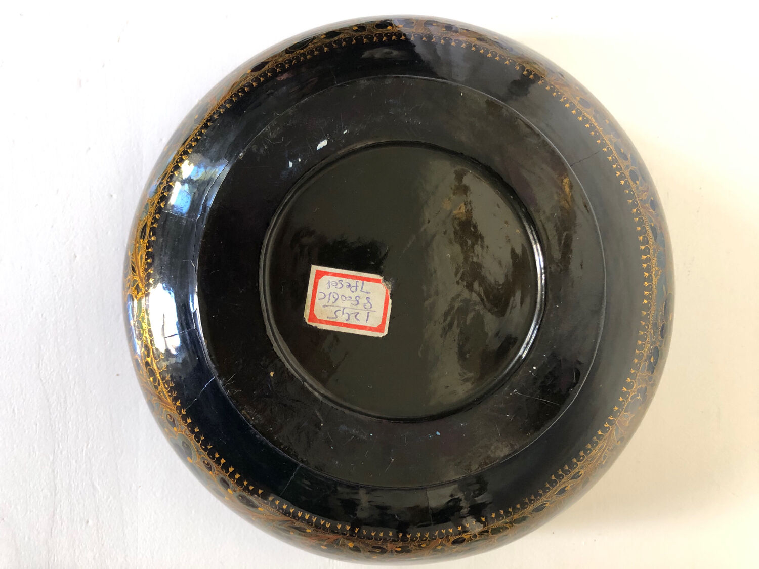 Antique black lacquered wooden coupe with gold decoration - late 19th century