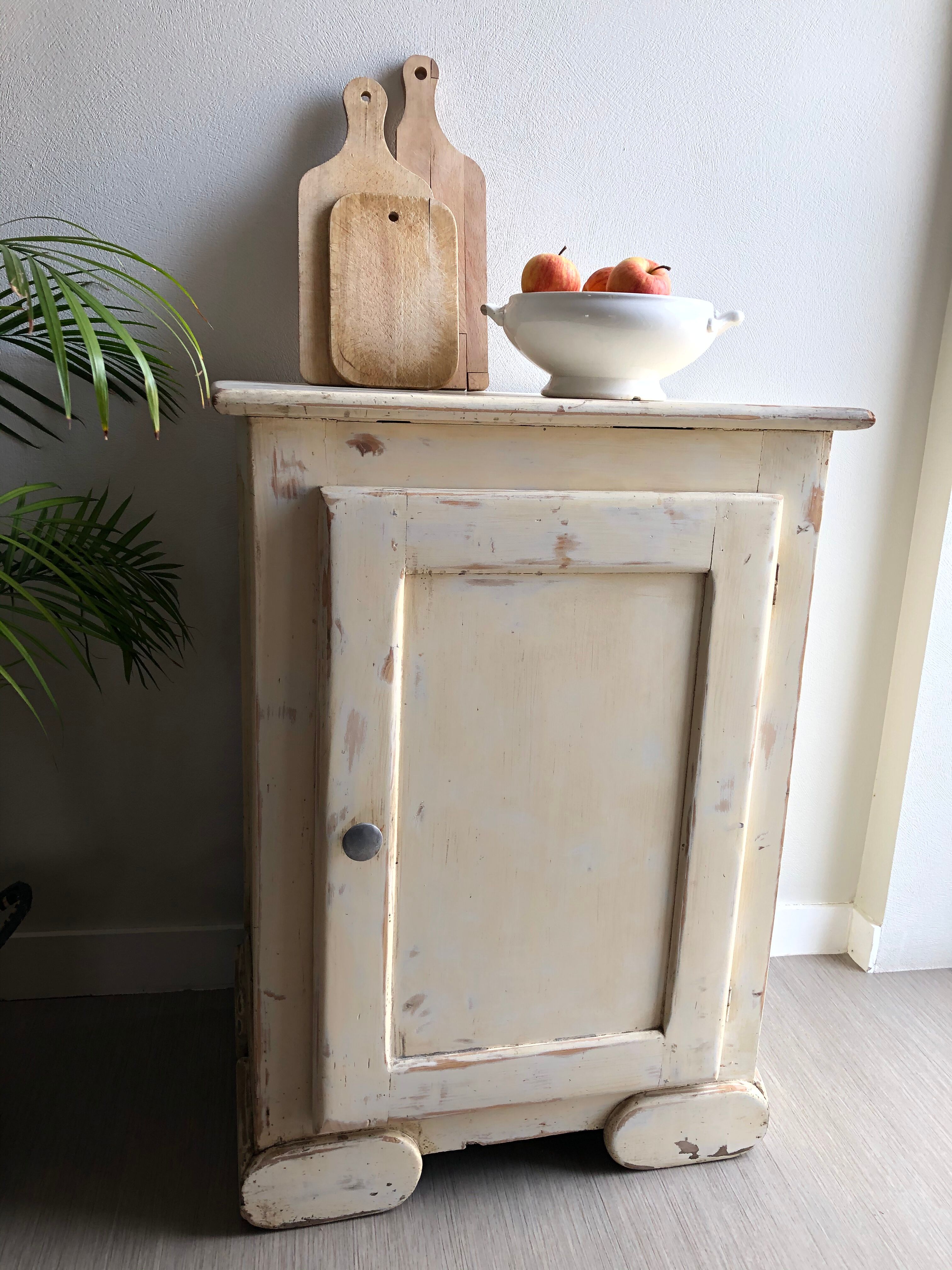 Former patinated confectioner