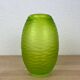 Vase artisanal en verre vert