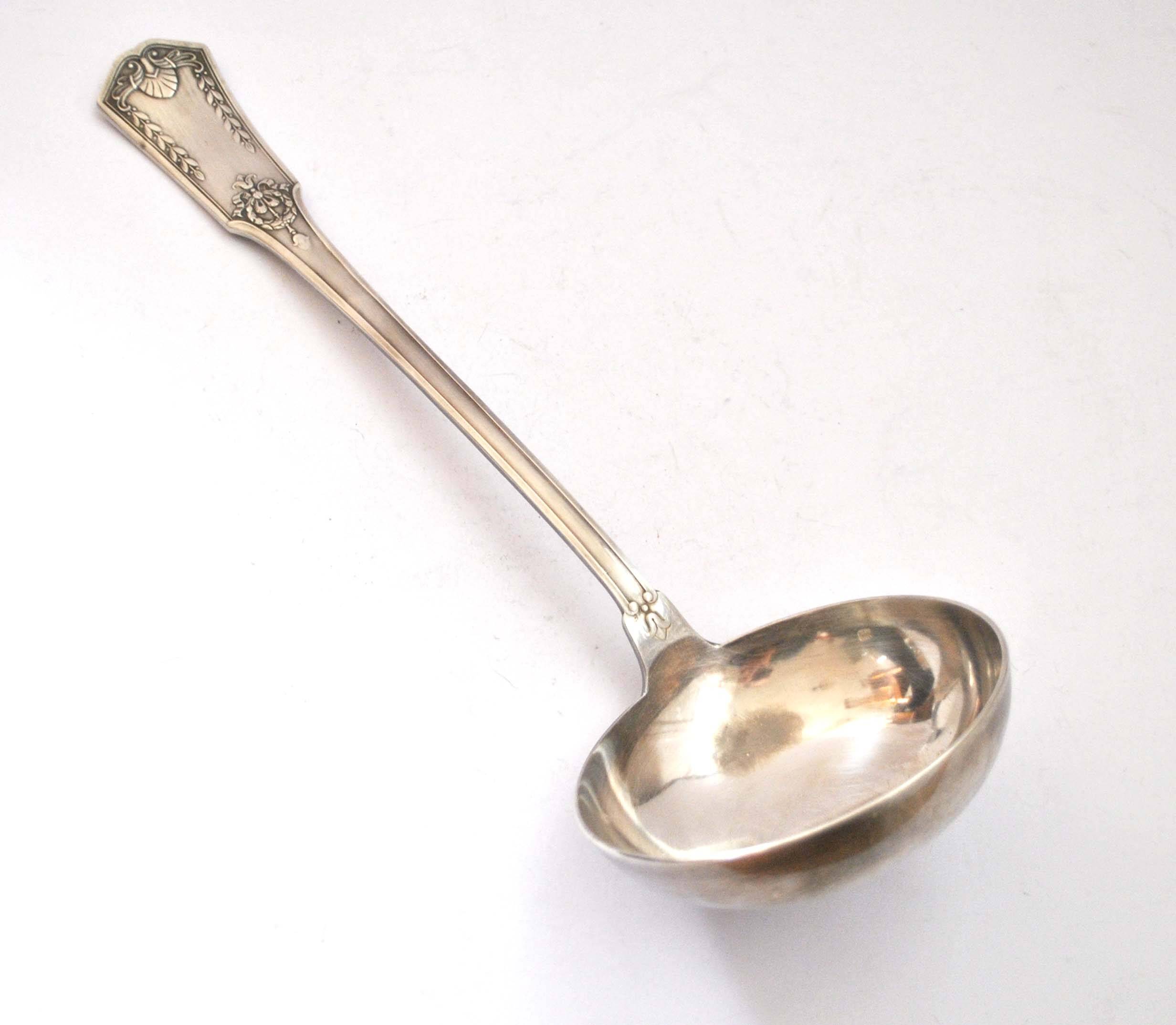 Empire ladle in silver metal SFAM - "Sans embarrass" model with winged shell laurel crown