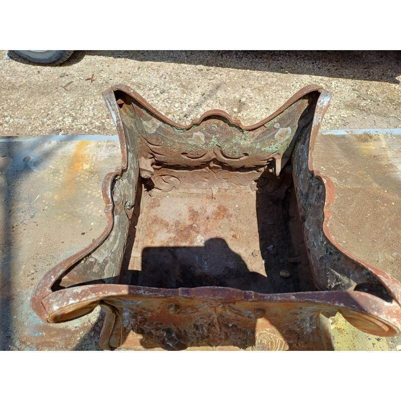 1 cast iron planter from 1900 from Charleville - Mézières, rockery style