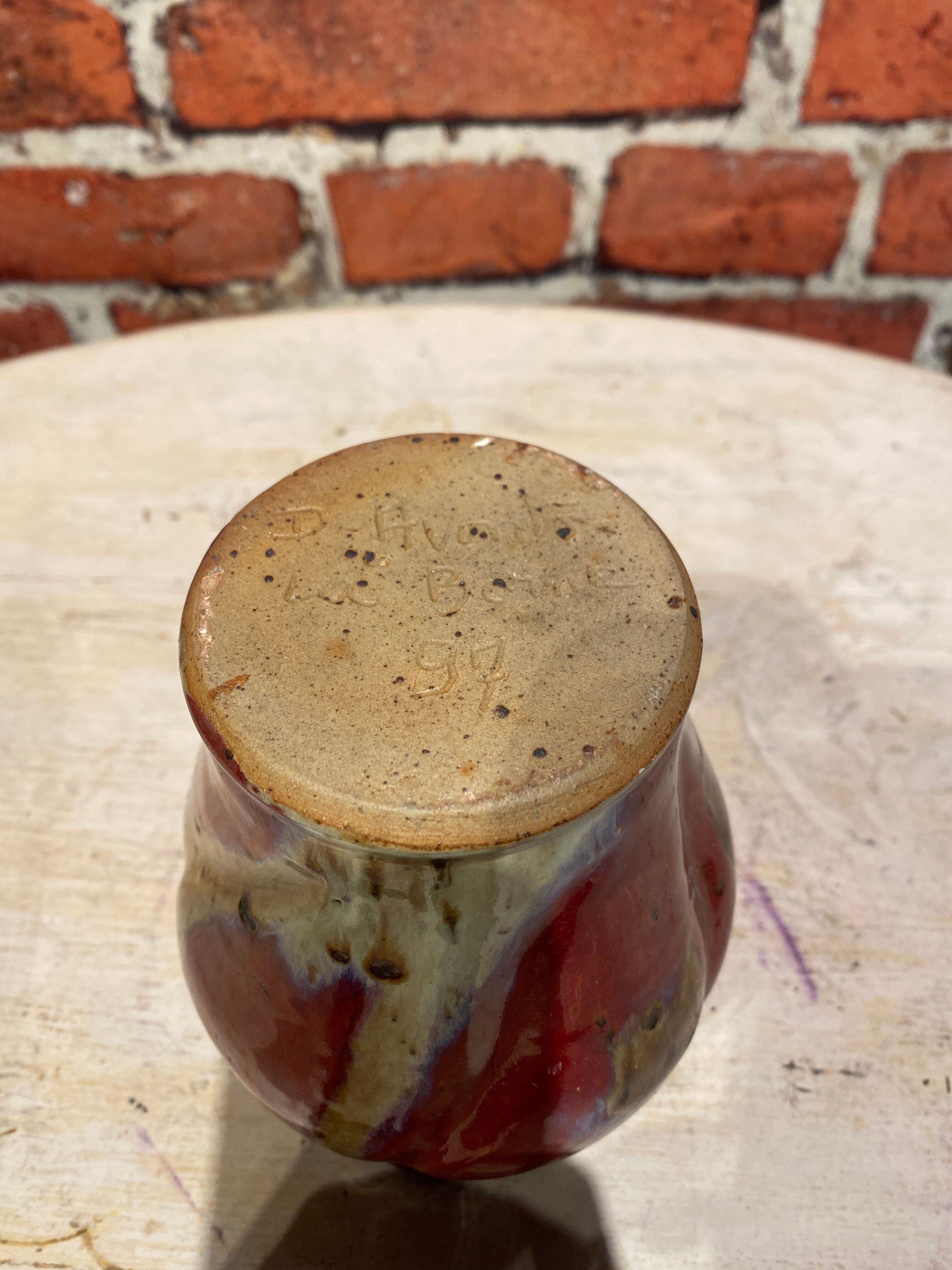 Ceramic pot signed D. Avonts