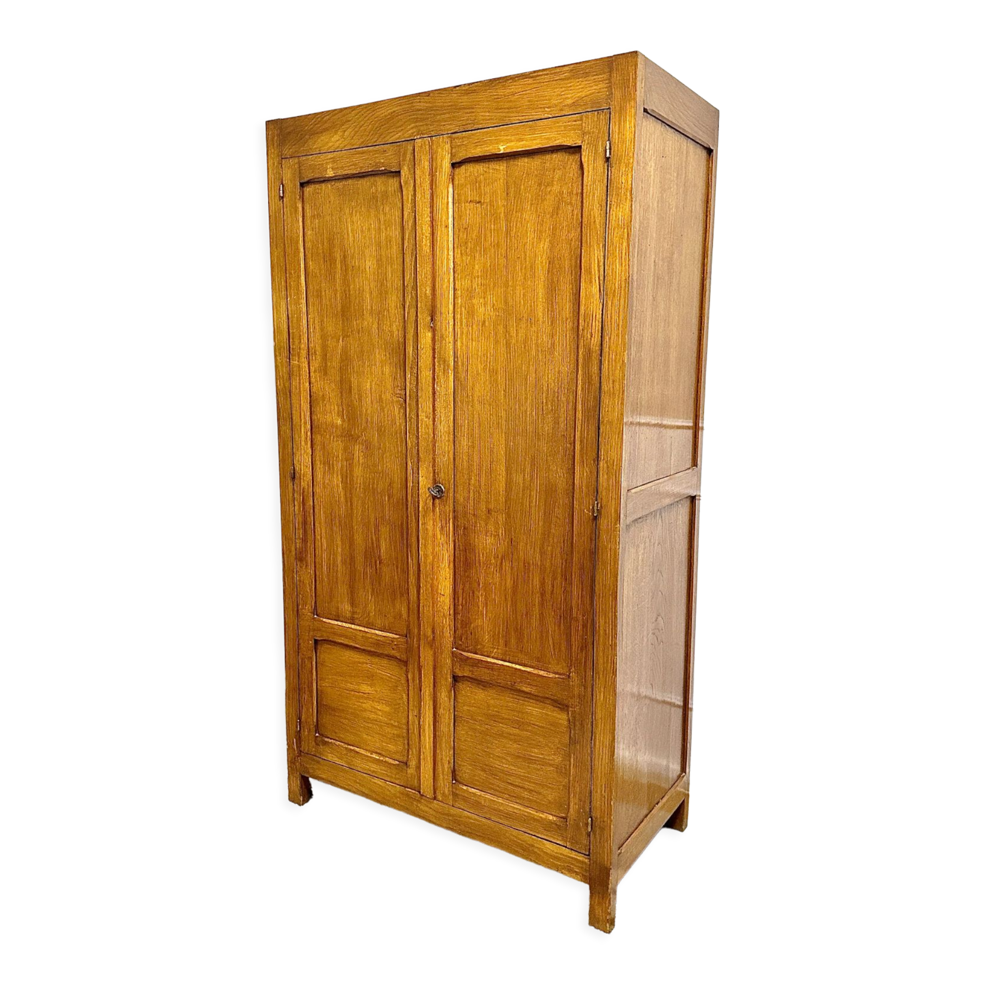 Parisian wardrobe, wardrobe