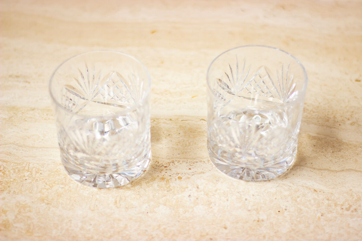 2 verres à whisky en cristal taillé