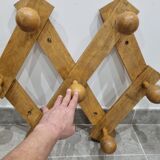 Accordion hook