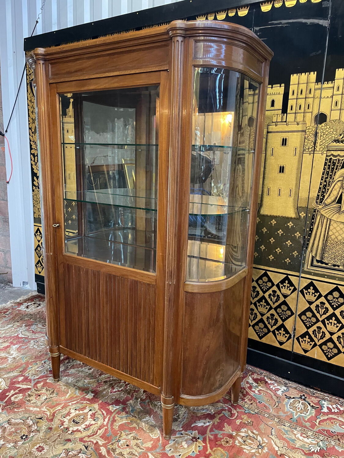 Vitrine en acajou de style Louis XVI