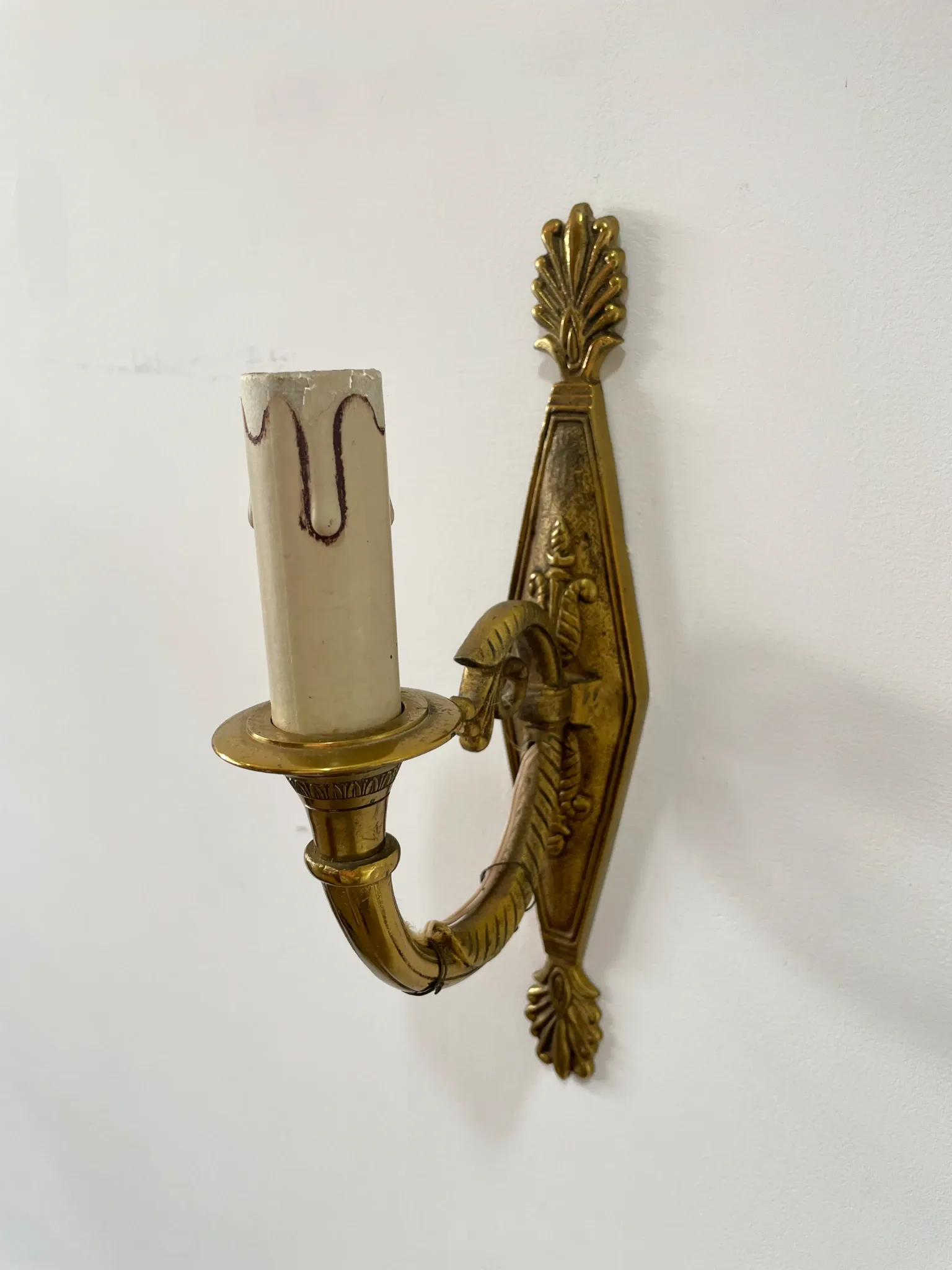 Pair of wall sconces in gilded brass – Louis XVI / neoclassical style