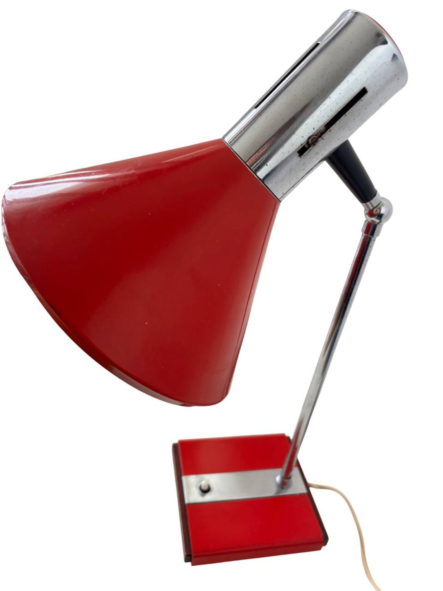 Italian desk lamp in wood and metal from the 1960s.