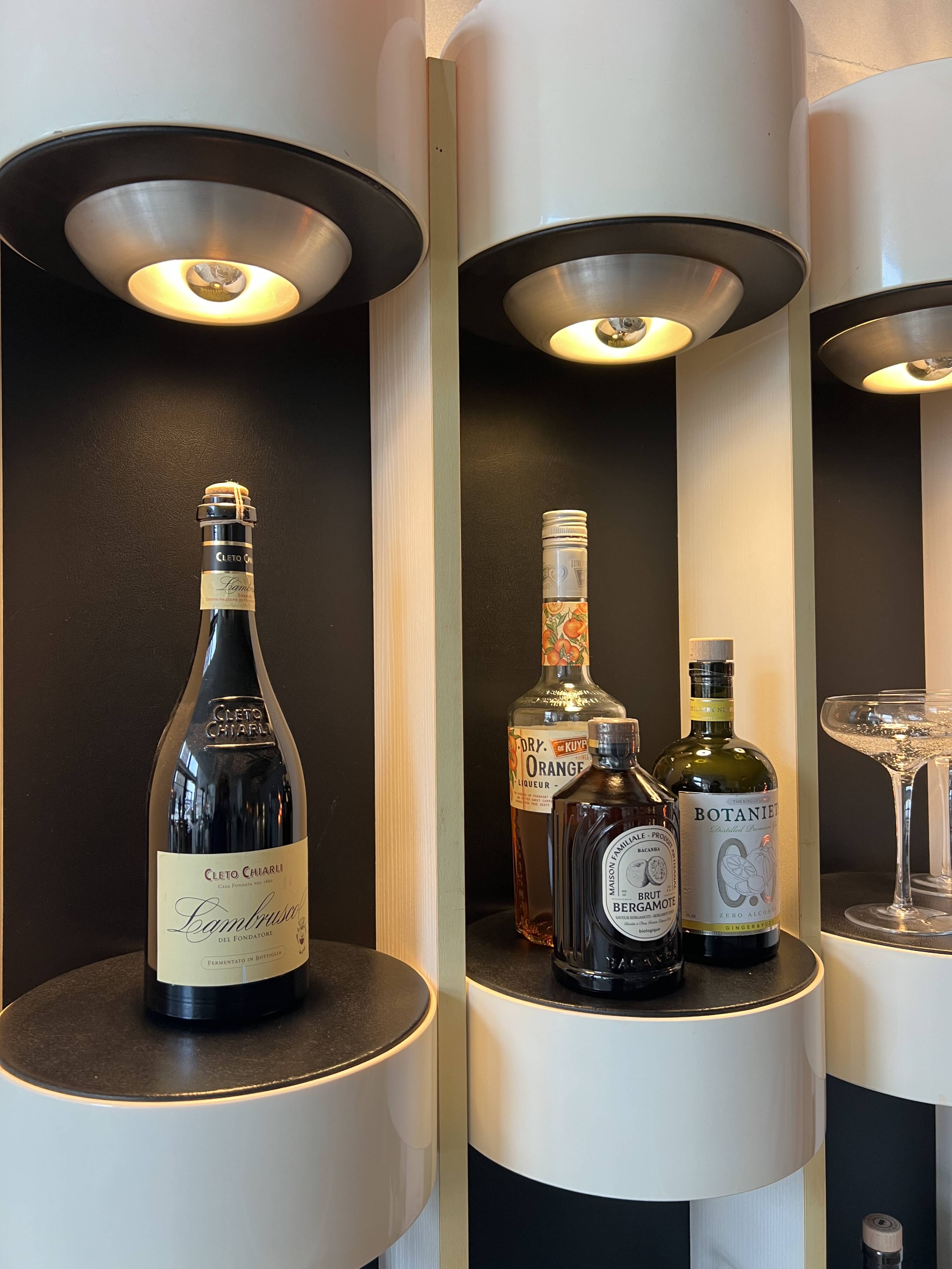 Joe Colombo dry bar, iconic Italian design